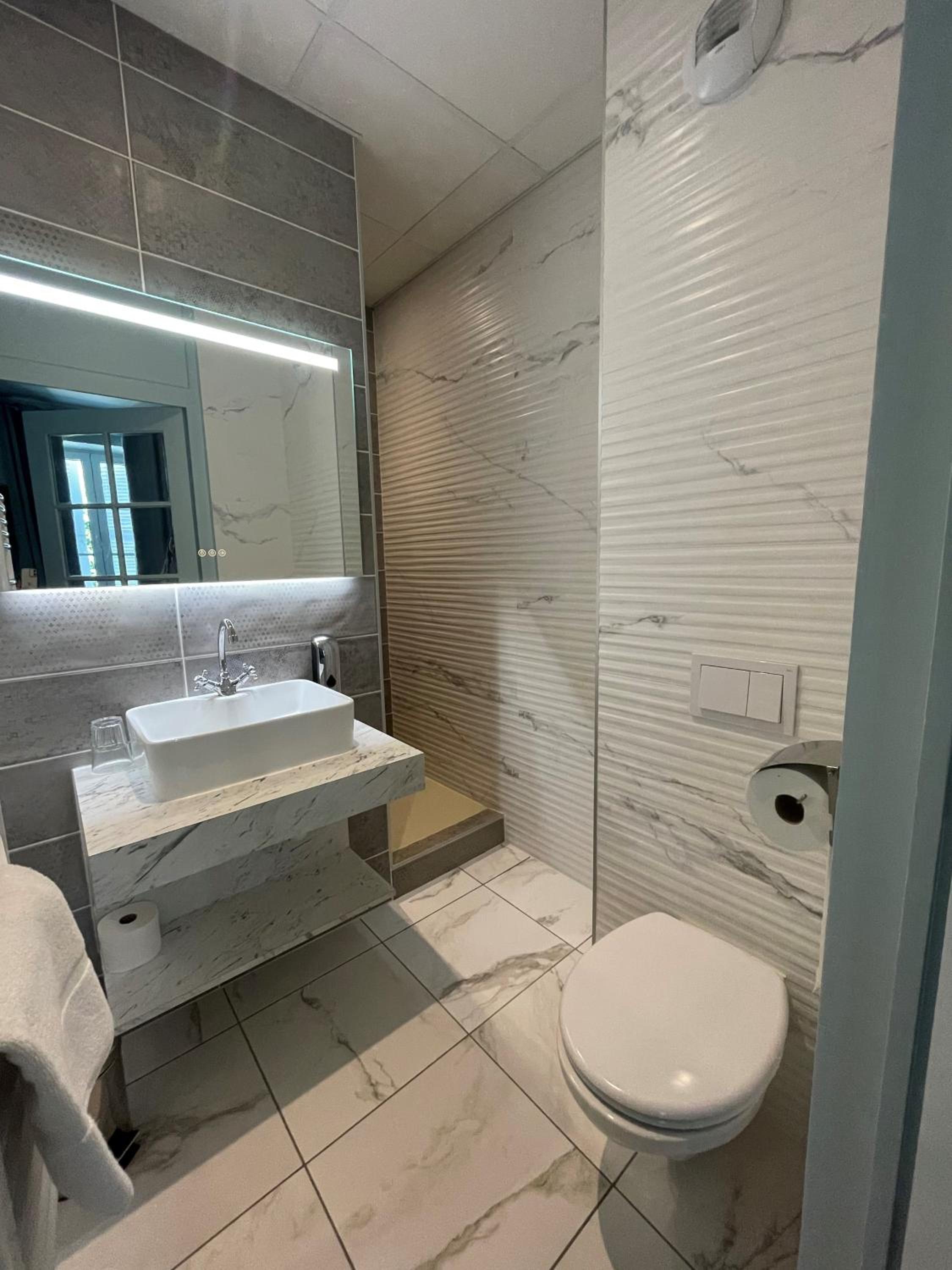 Double or Twin Room with Garden View