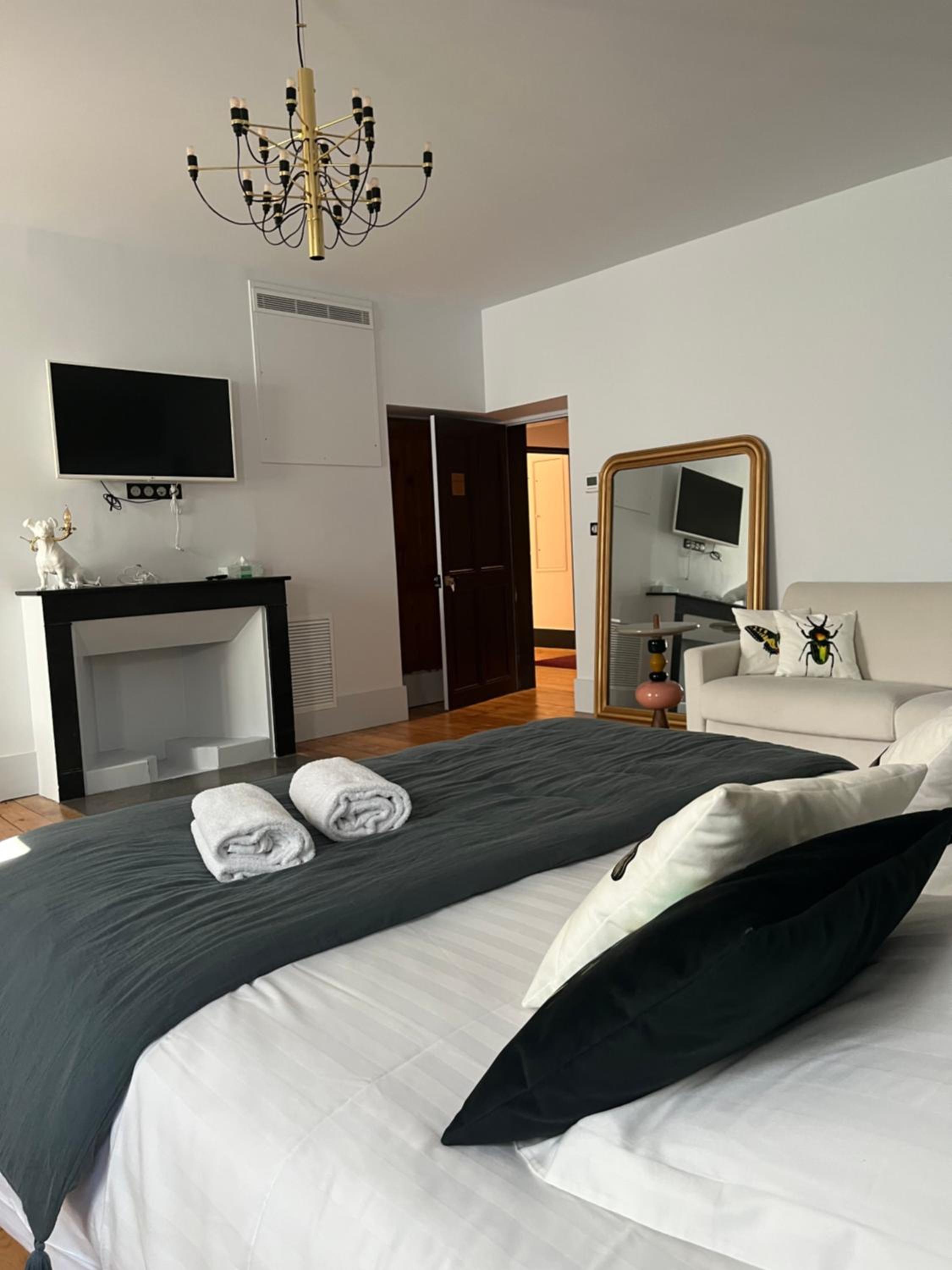 Double or Twin Room with Garden View - Photo 4