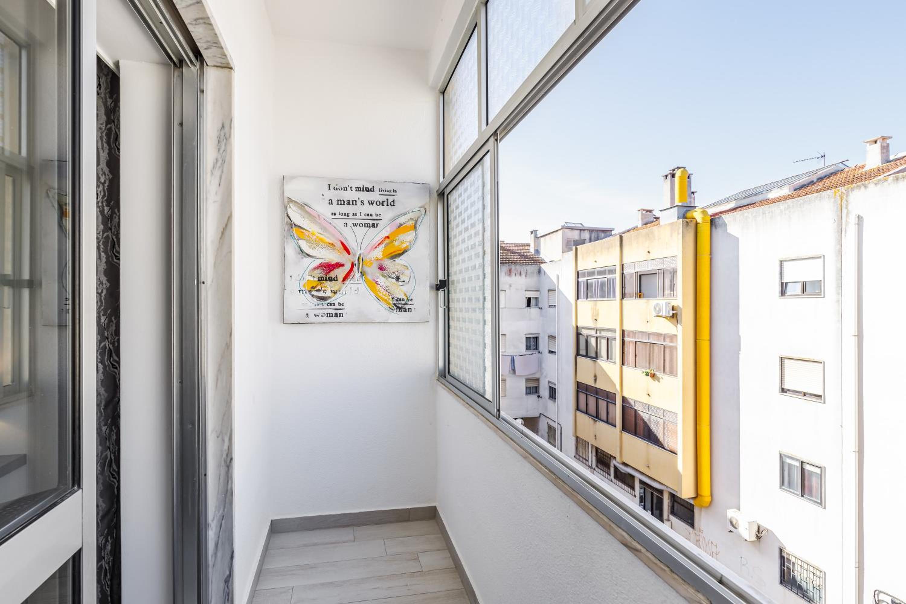 Two-Bedroom Deluxe Apartment with Balcony photo 2