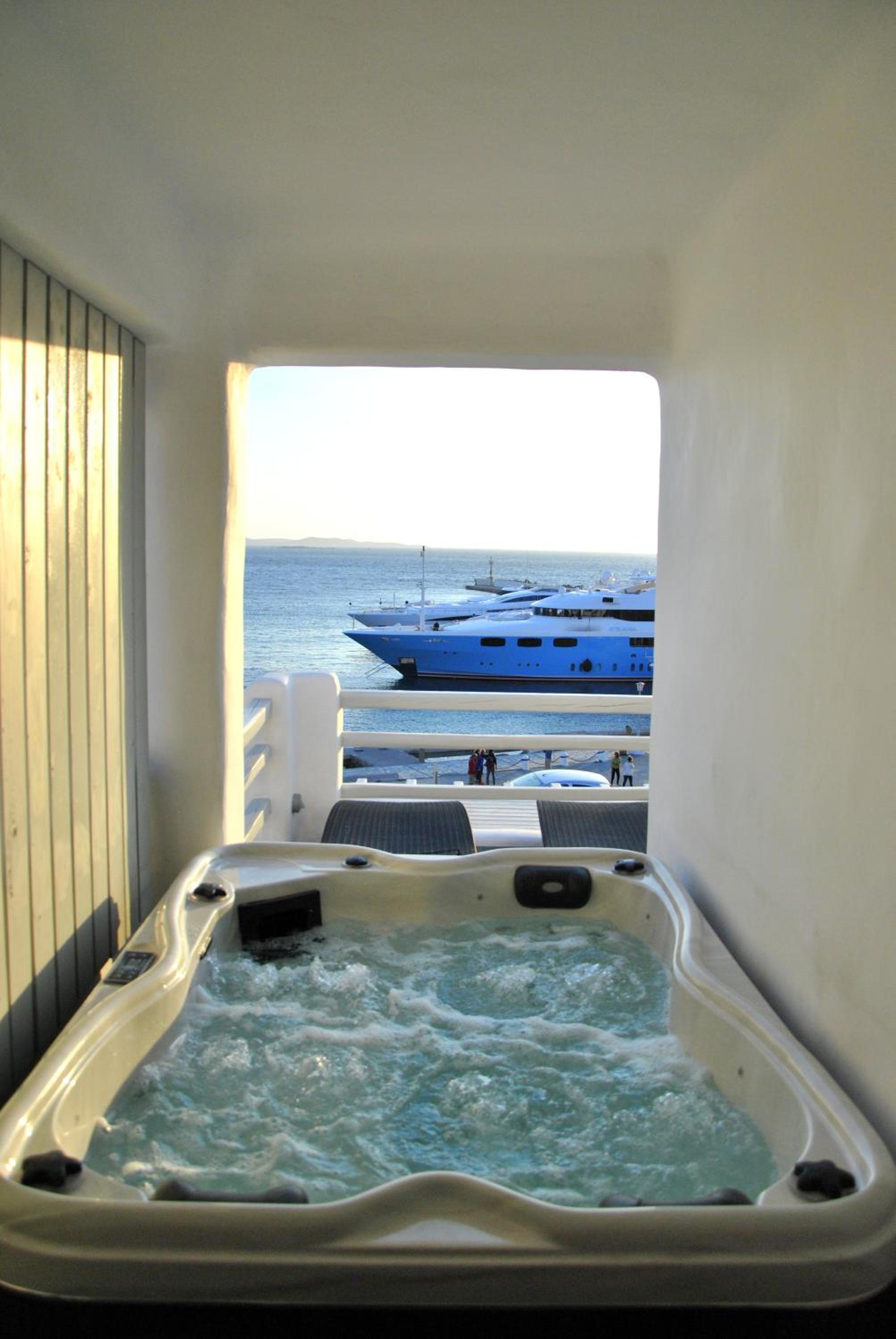 Grand Suite Sea View with Outdoor Hot Tub  photo 1