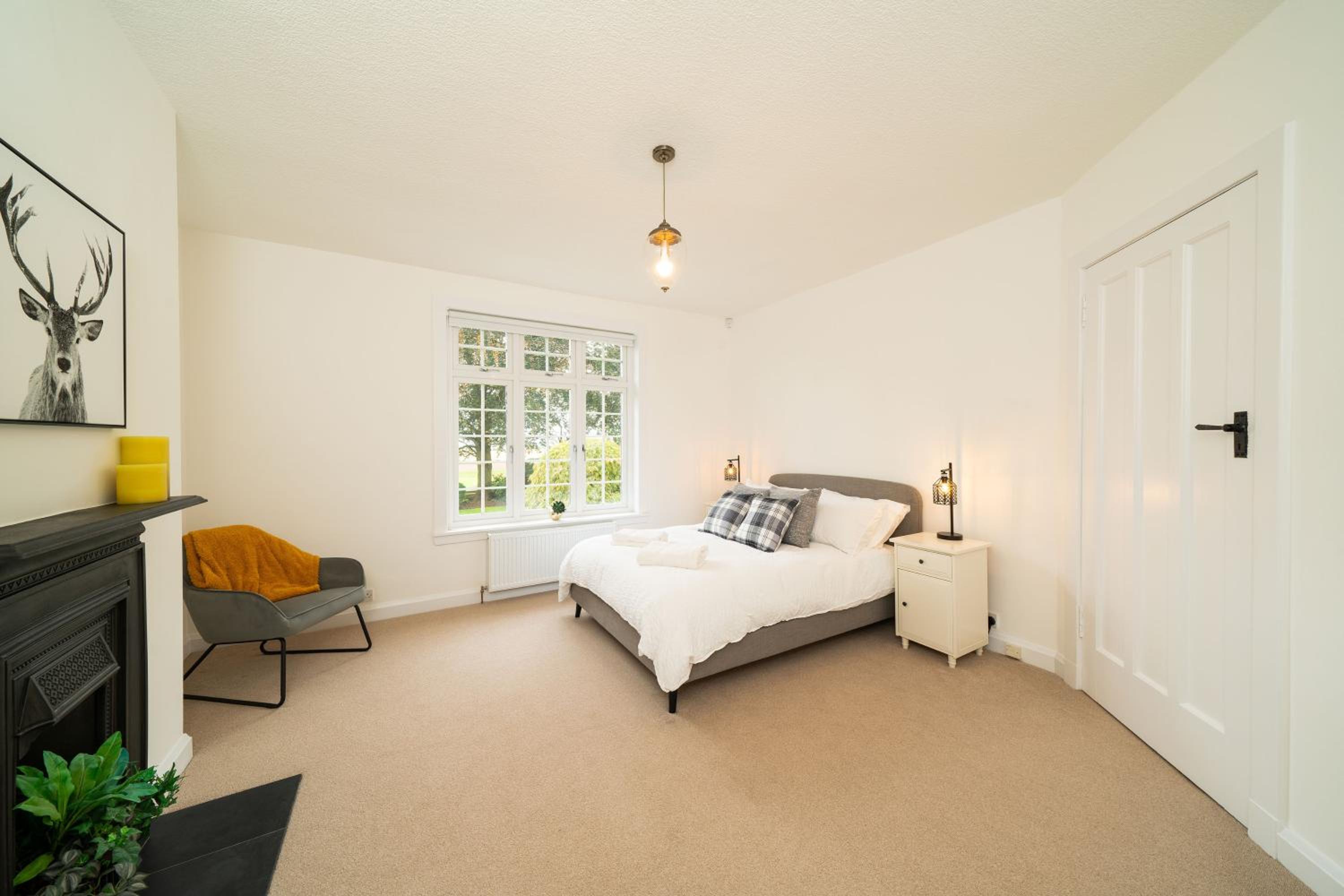 Three-Bedroom House photo 1