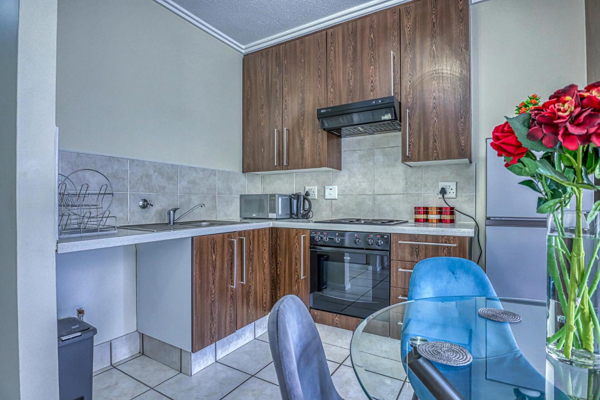 One-Bedroom Apartment photo 2