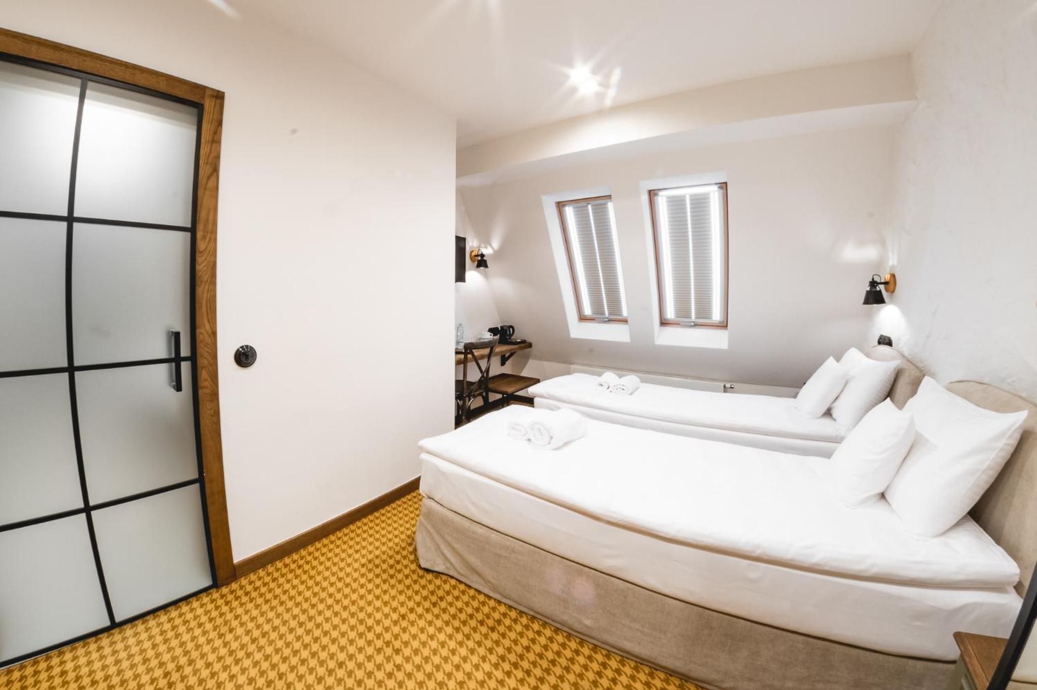 Deluxe Double or Twin Room photo 2