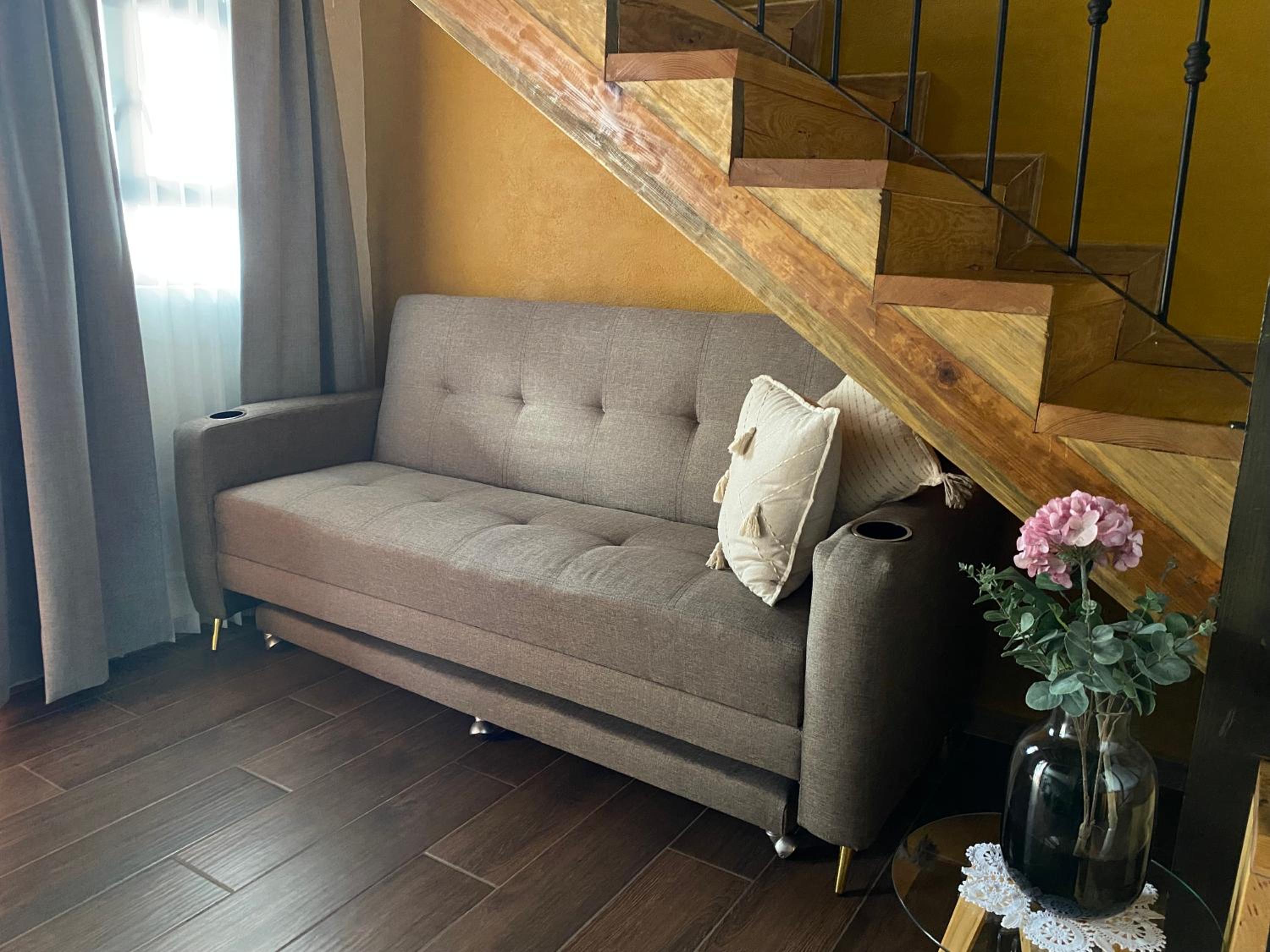 Standard Twin Room with Sofa photo 3