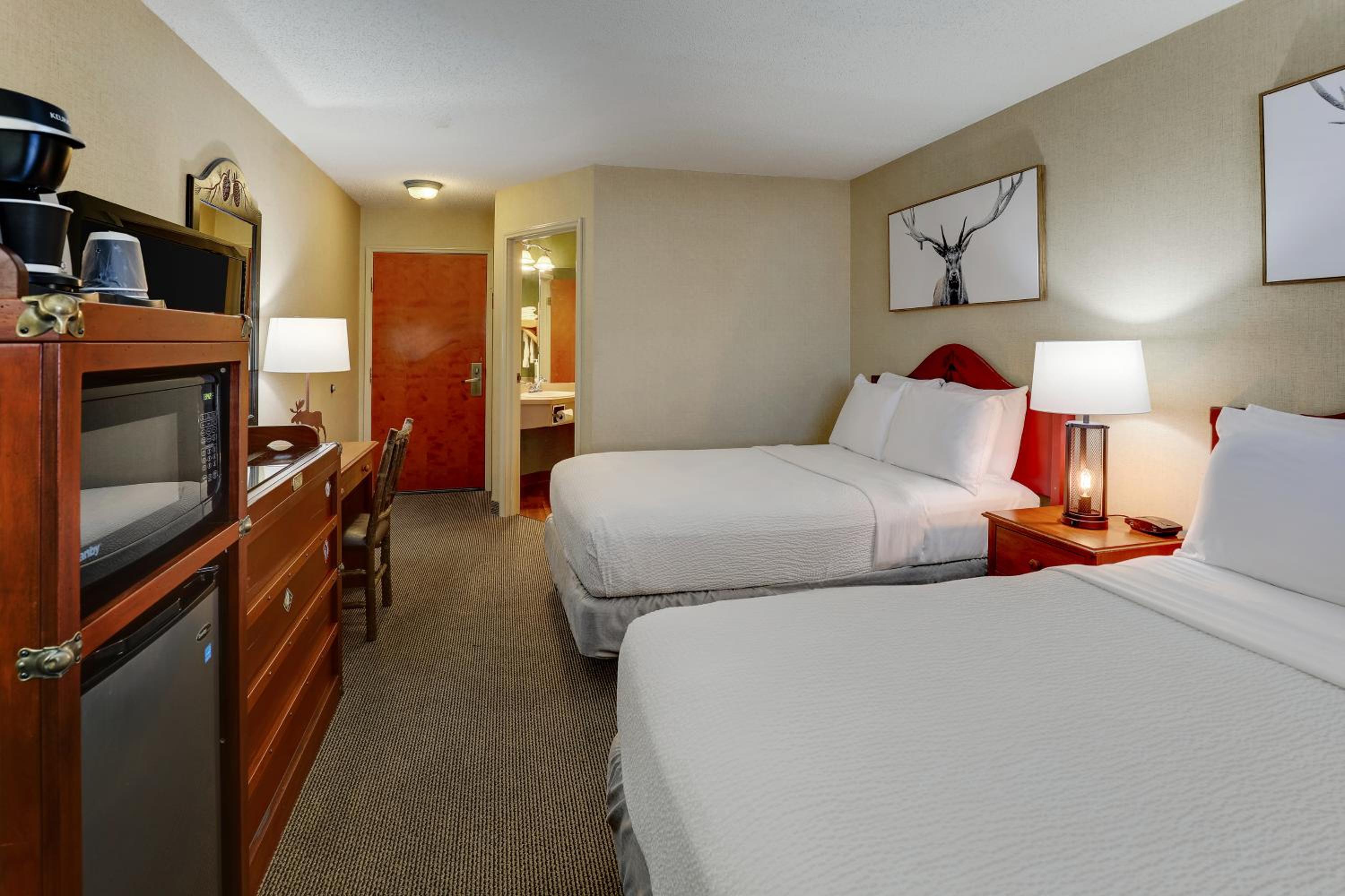 Deluxe Double Room with Two Double Beds - Photo 5
