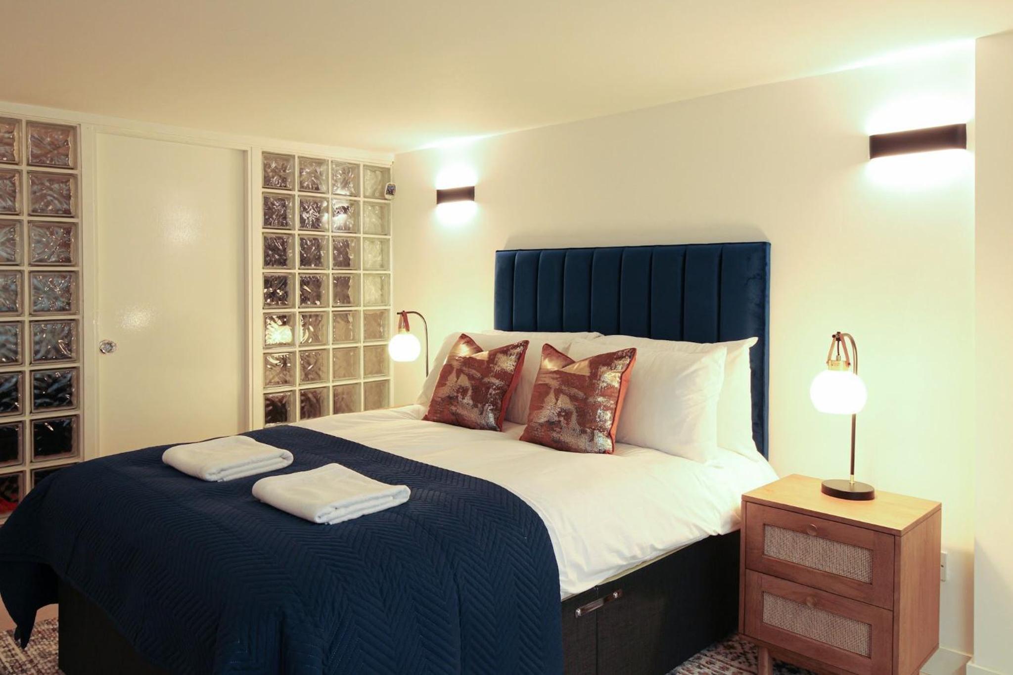 Four-Bedroom House photo 2