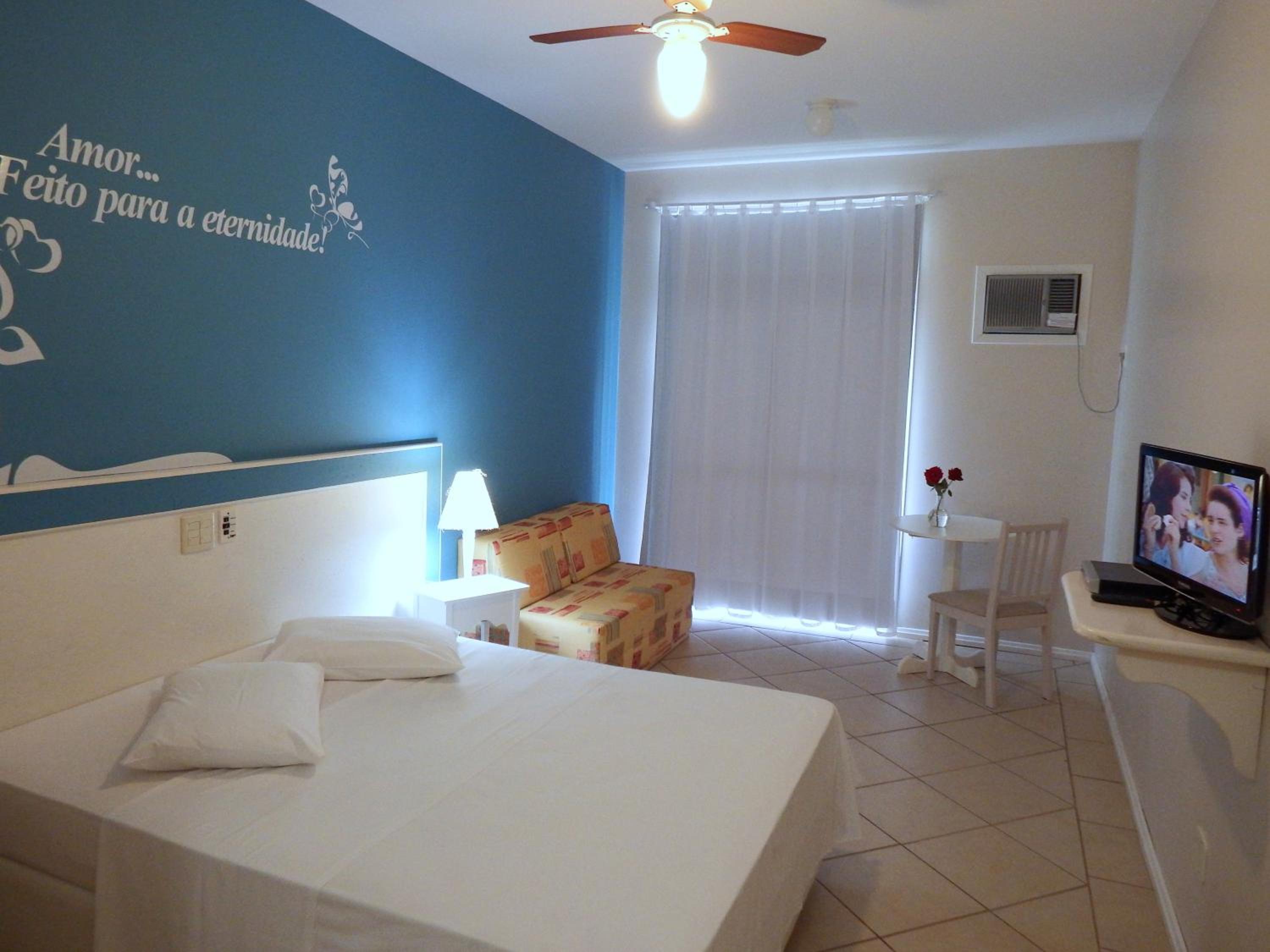 Standard Room with Balcony and Partial Sea view photo 3