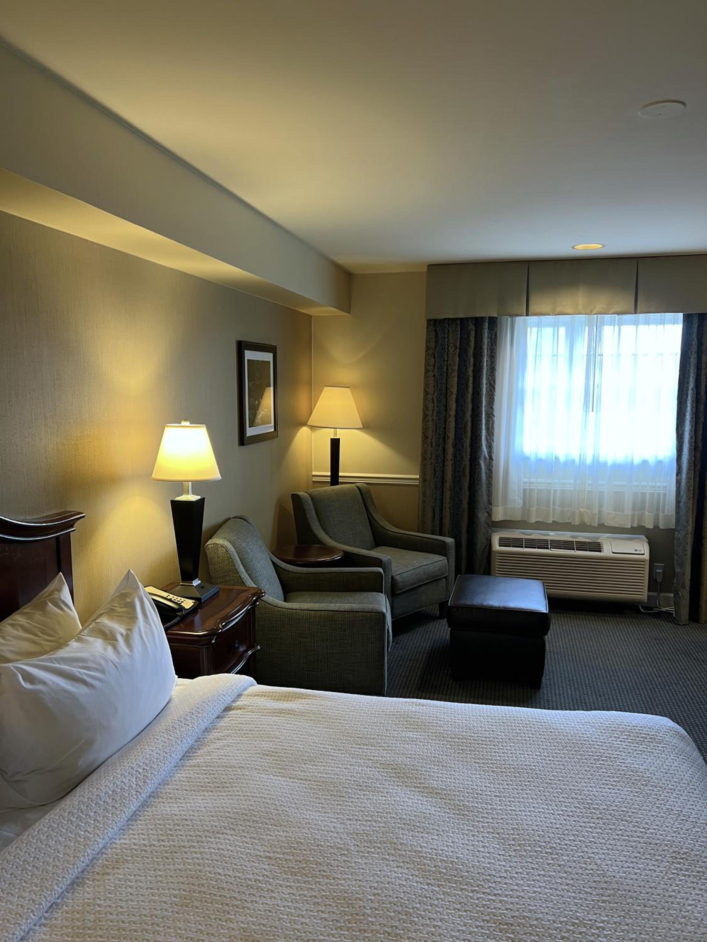 Standard King Room photo 3