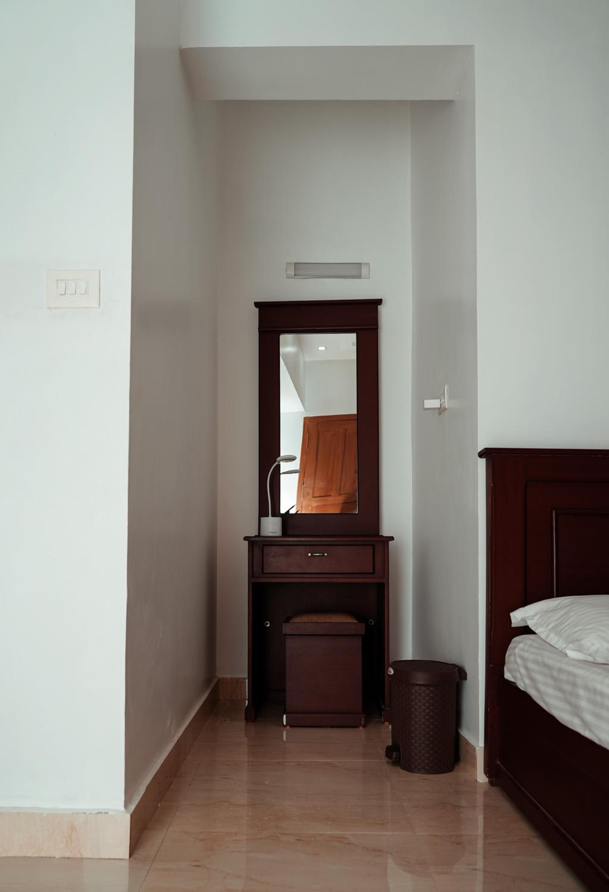 Budget Double Room photo 3