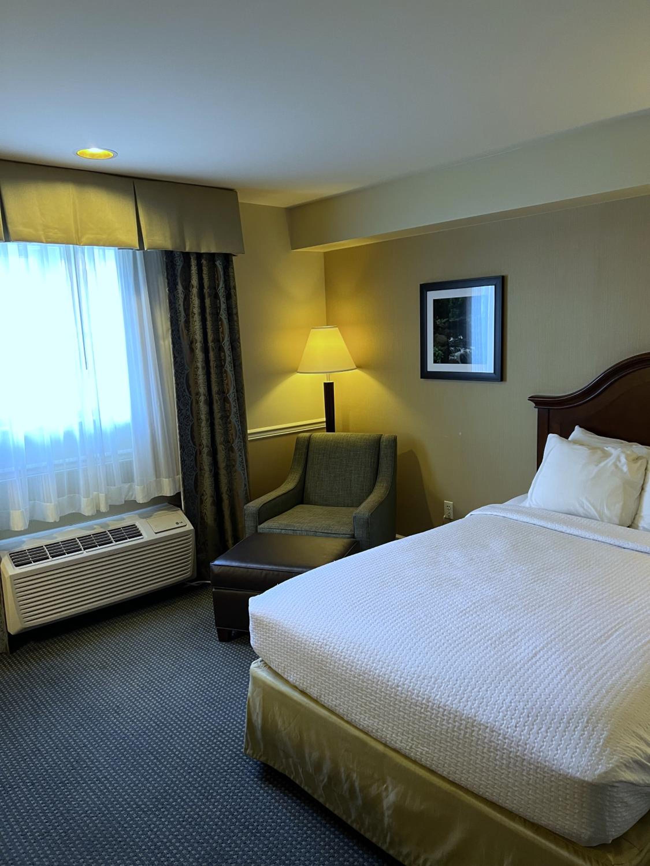 Standard Room with Two Double Beds photo 1