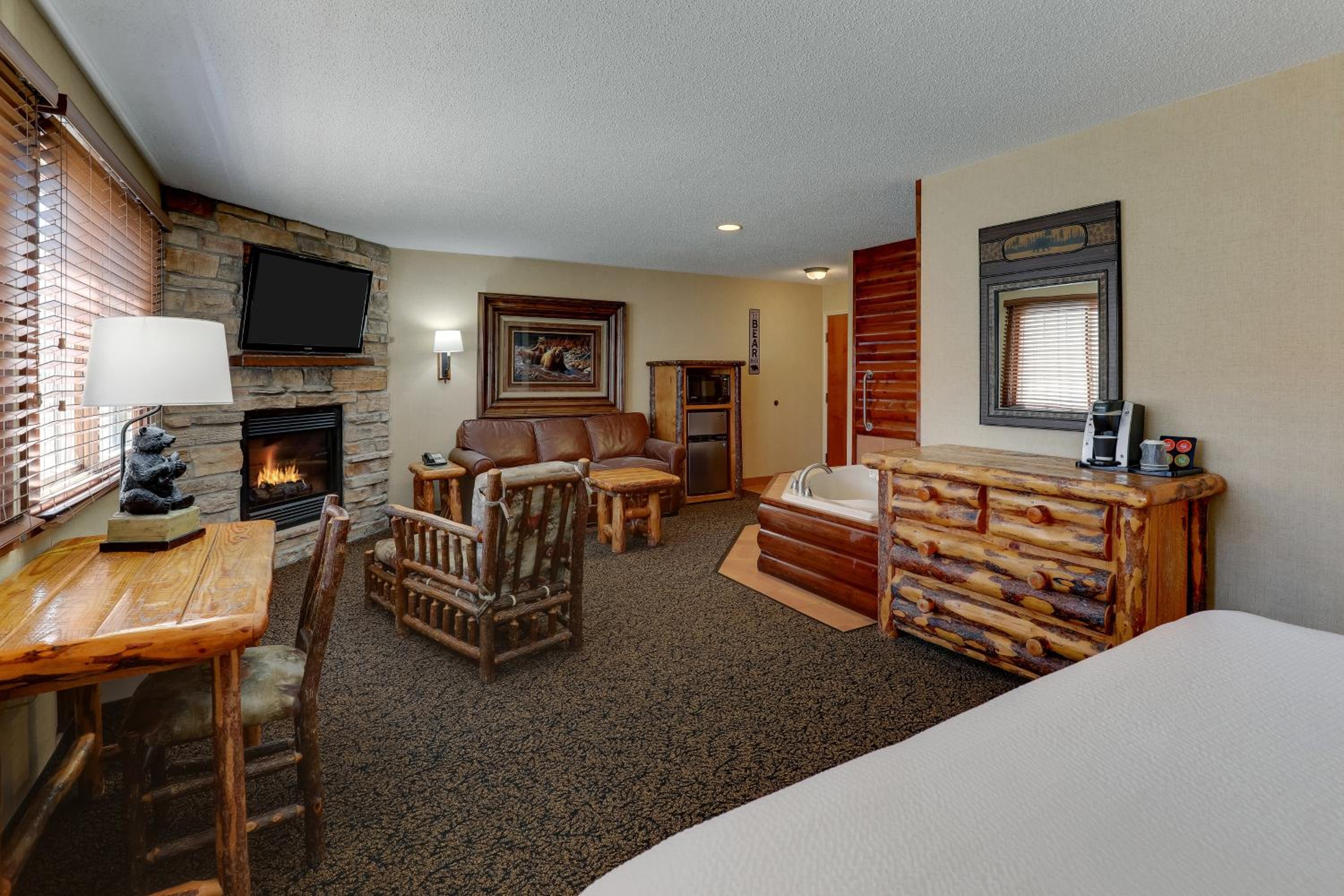 Superior Suite - Photo 2