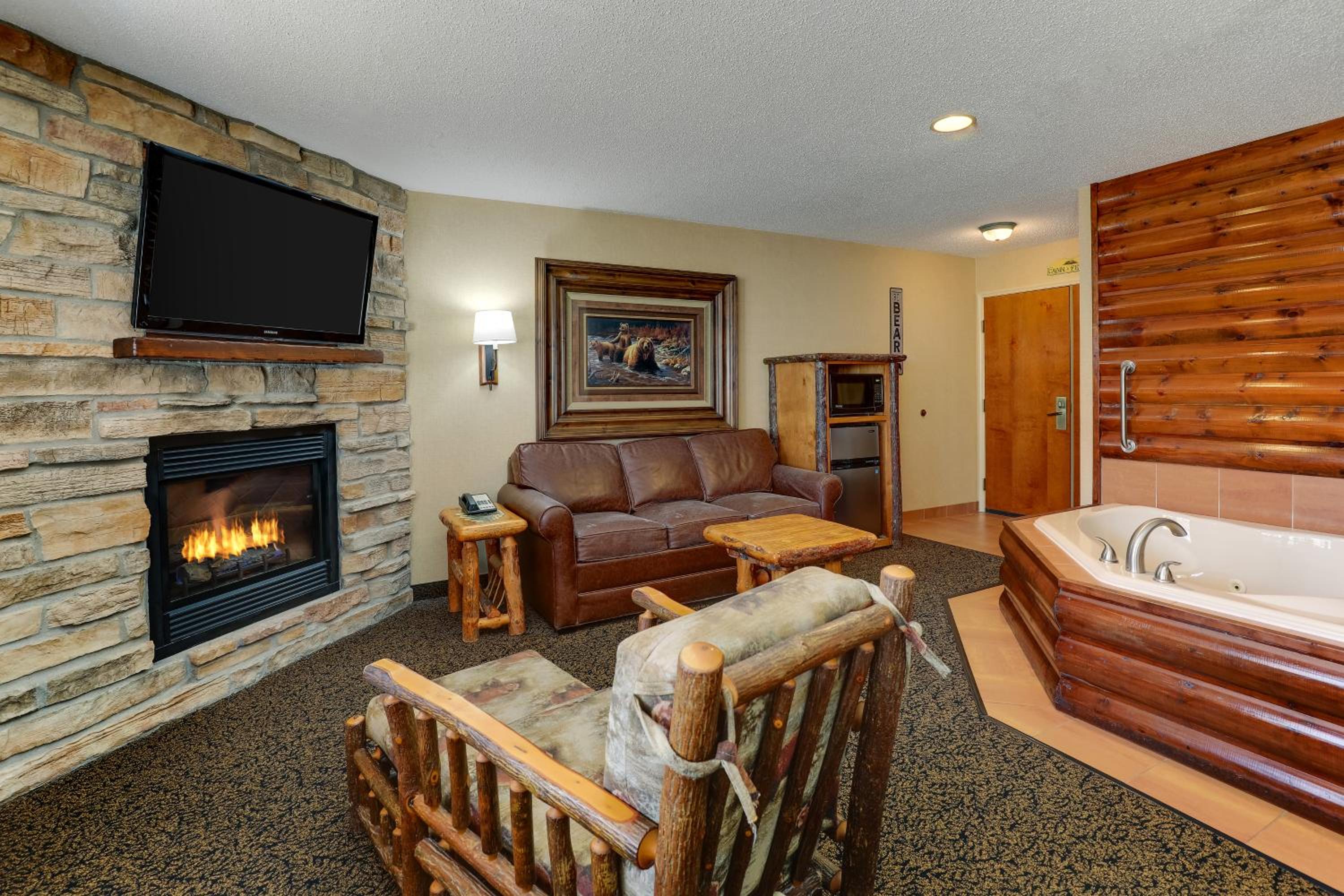 Superior Suite - Photo 5