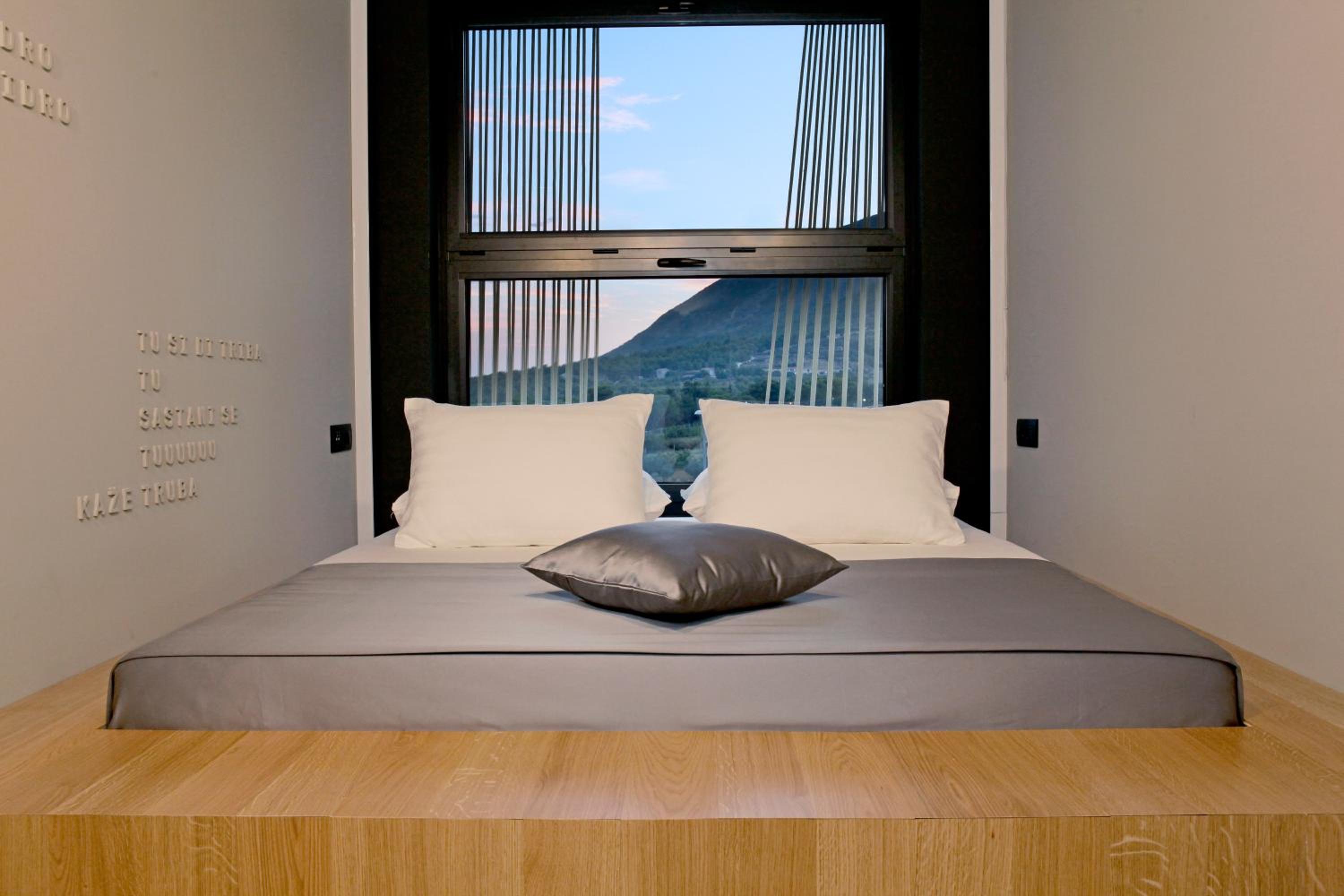 Superior Double Room with Bath and Balcony photo 3