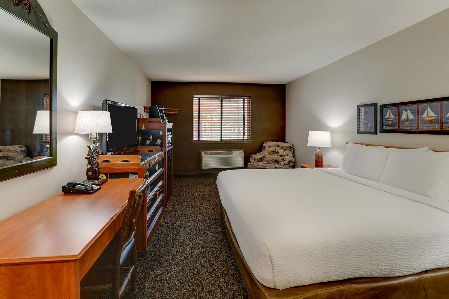 Deluxe King Room - Photo 4