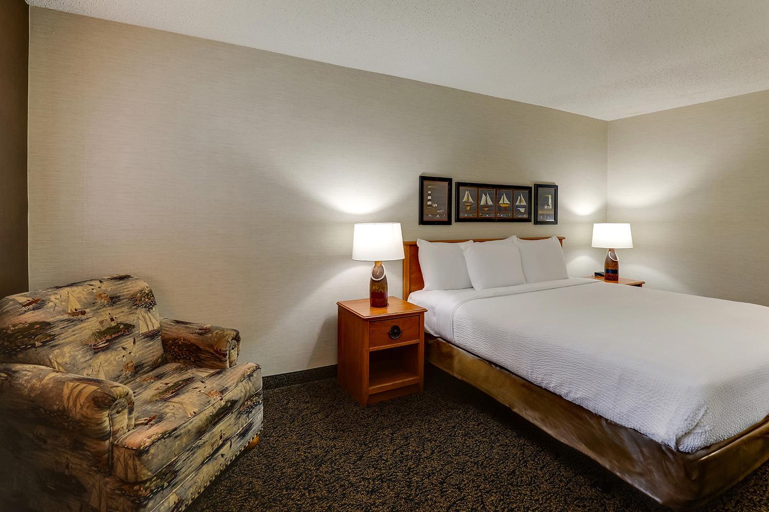 Deluxe King Room - Photo 1