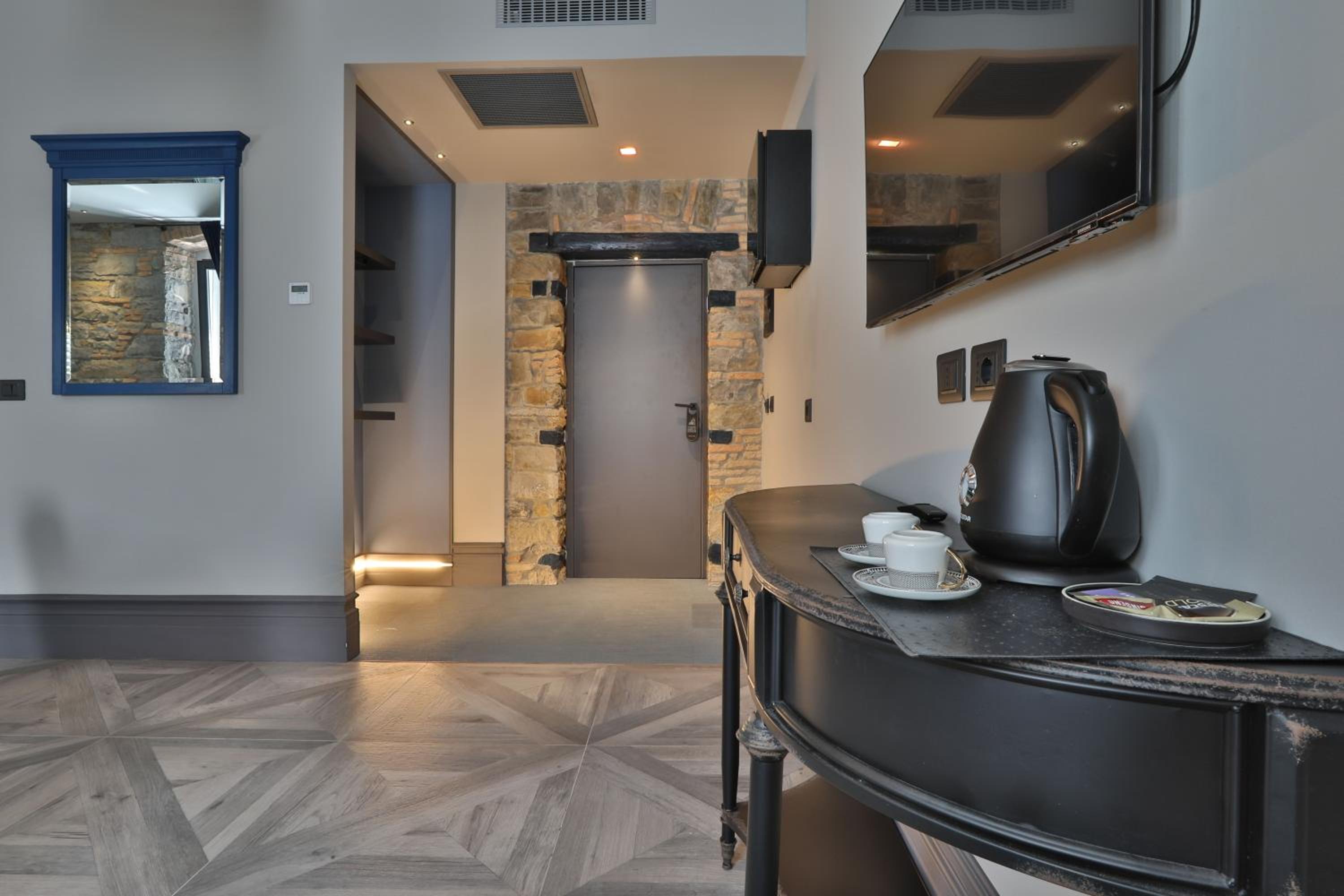 Superior Double or Twin Room photo 3