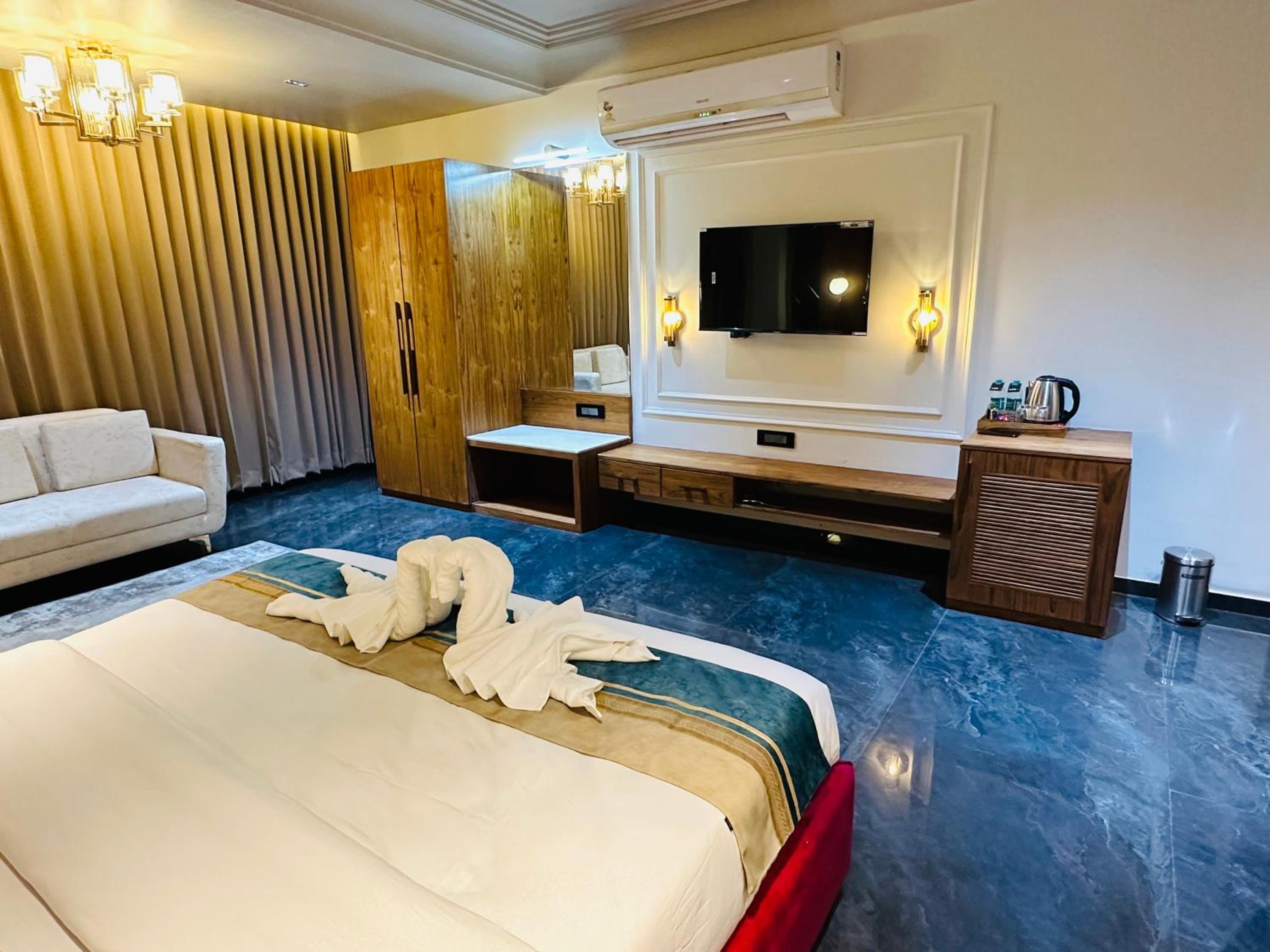 King Room with Pool View photo 1