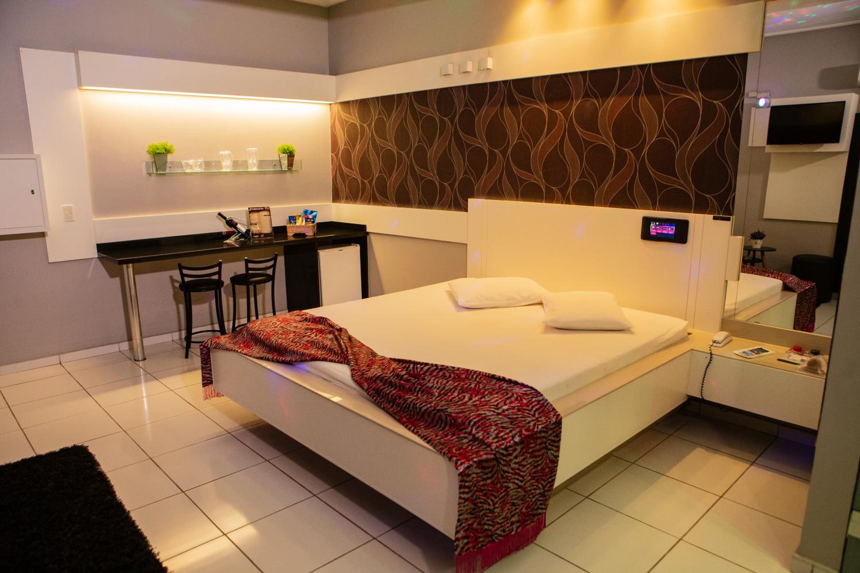 Studio with Spa Bath photo 1