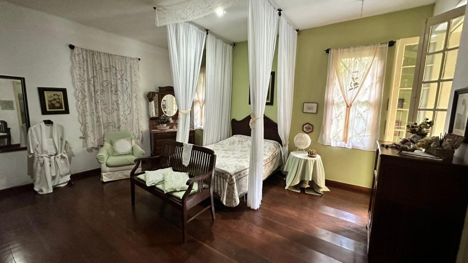 Suite with Balcony photo 1
