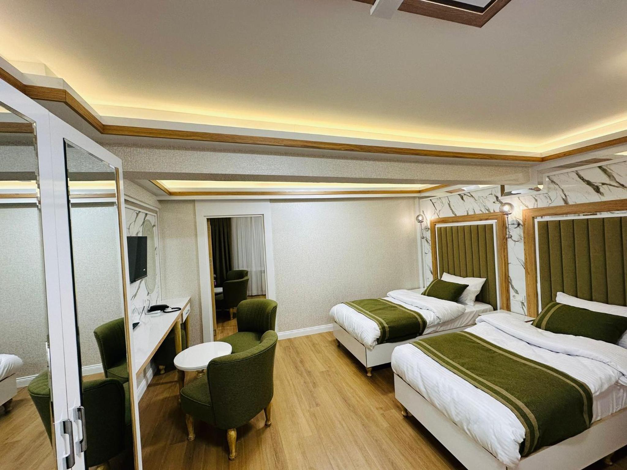 Luxury Quadruple Room photo 3