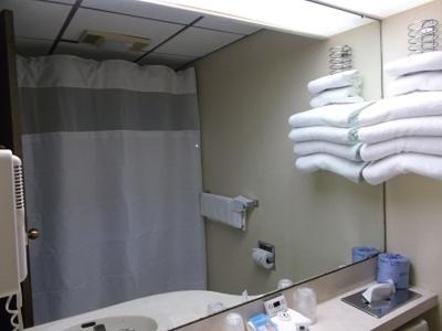 Standard Double Room with Two Double Bed (Promotional Package) photo 2