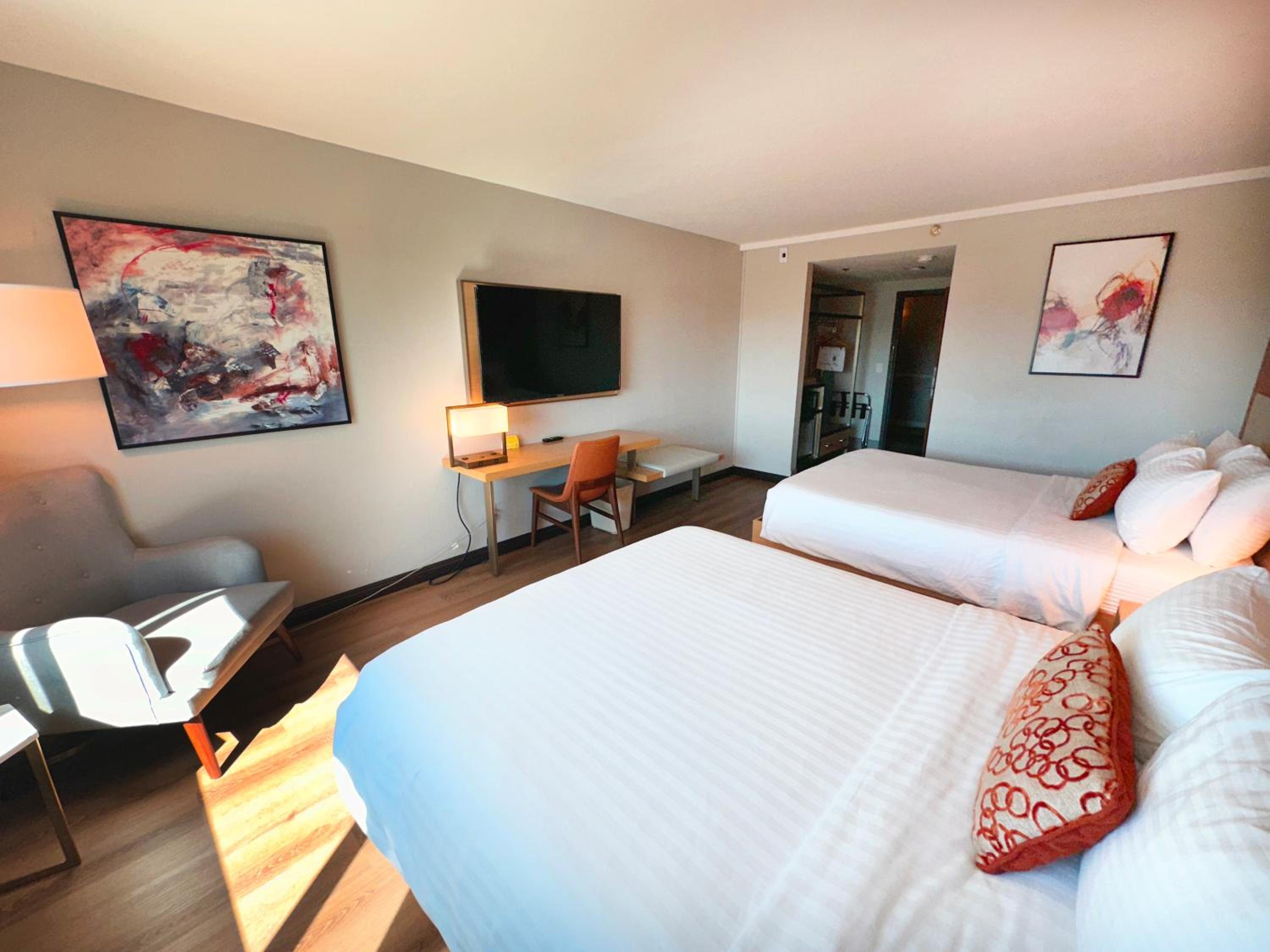 Queen Room with Two Queen Beds - Photo 14