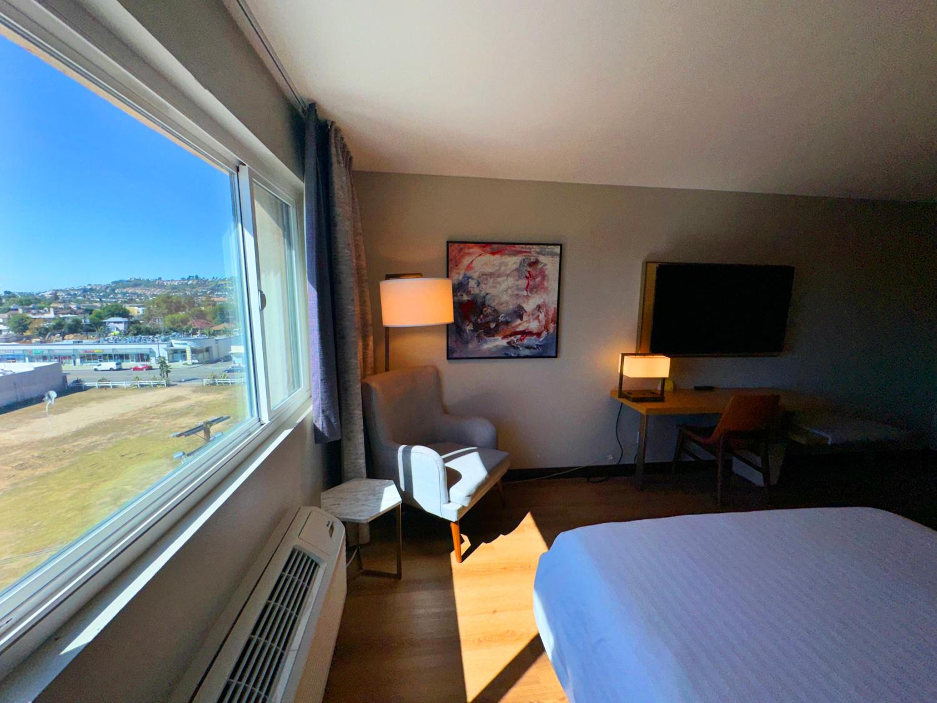 Queen Room with Two Queen Beds - Photo 12
