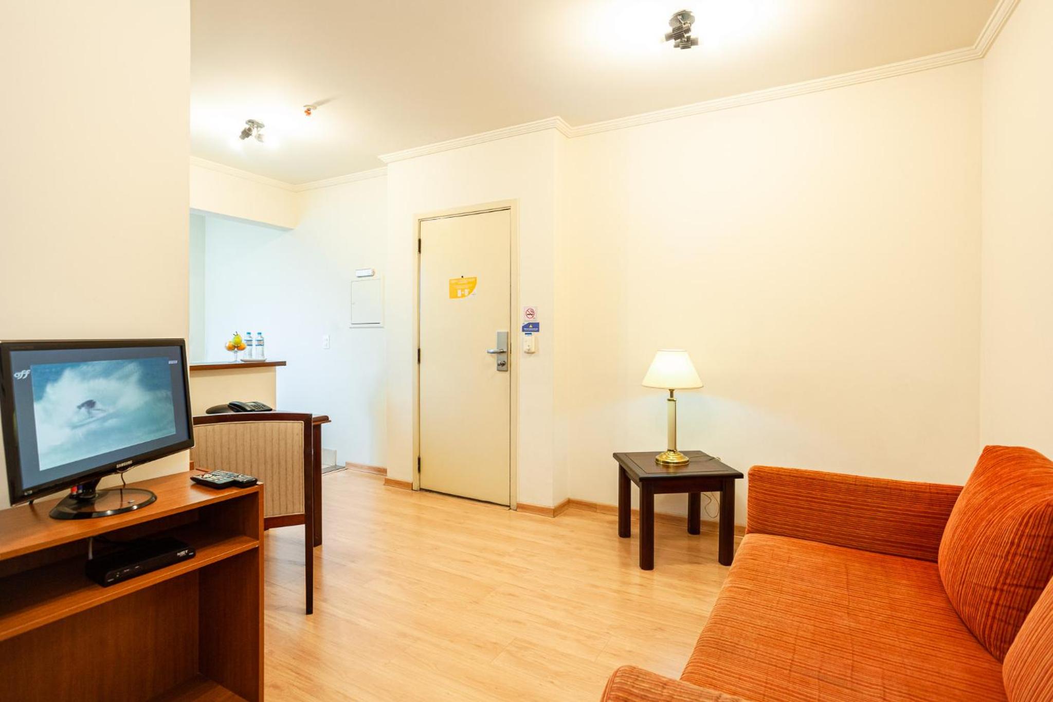 Standard Twin Room - Photo 5