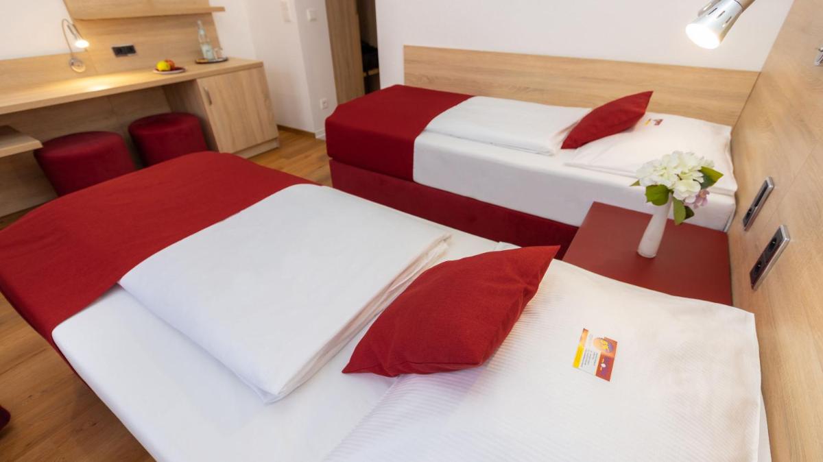 Standard Twin Room photo 1