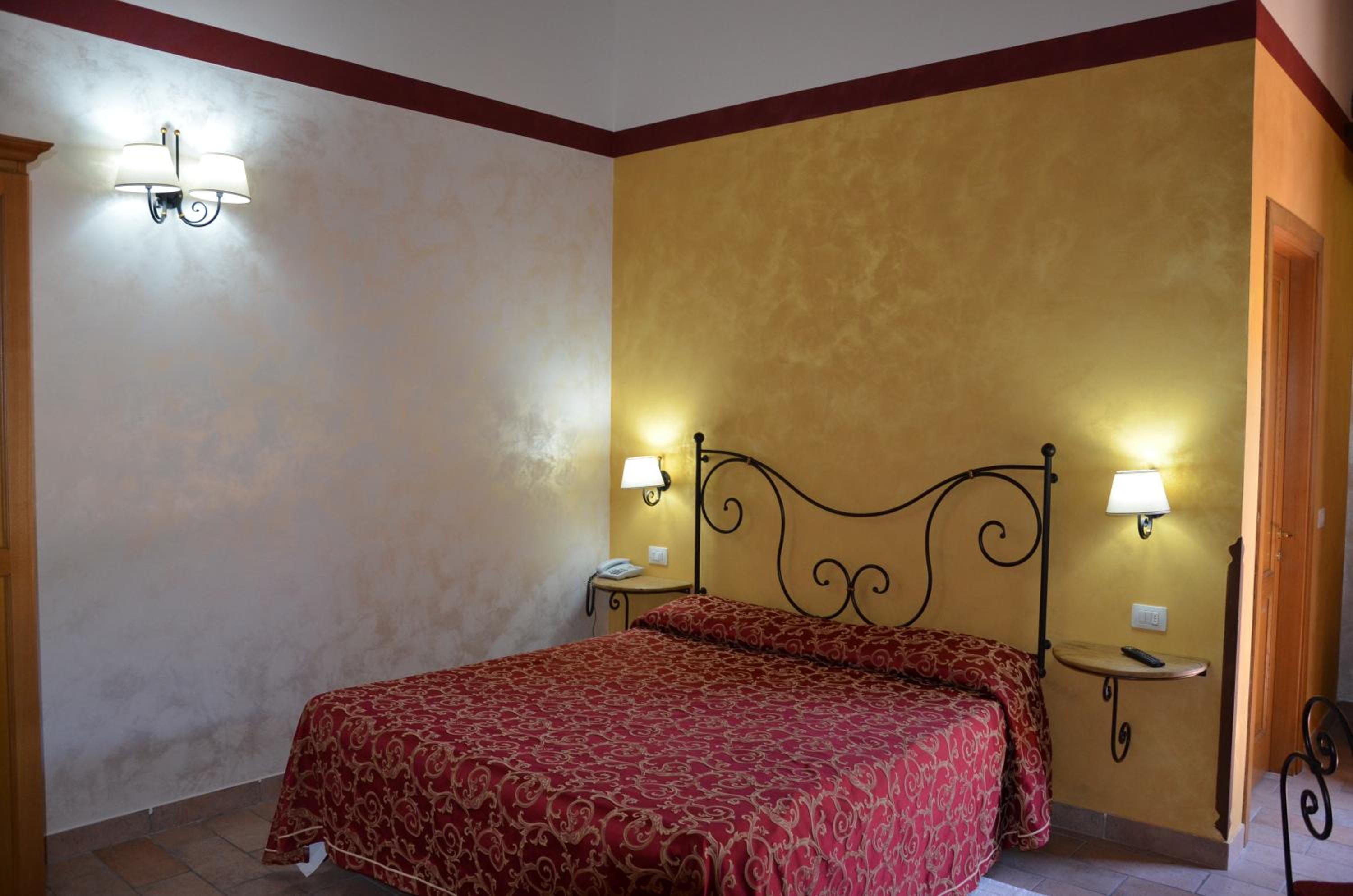 Basic Triple Room - Photo 3