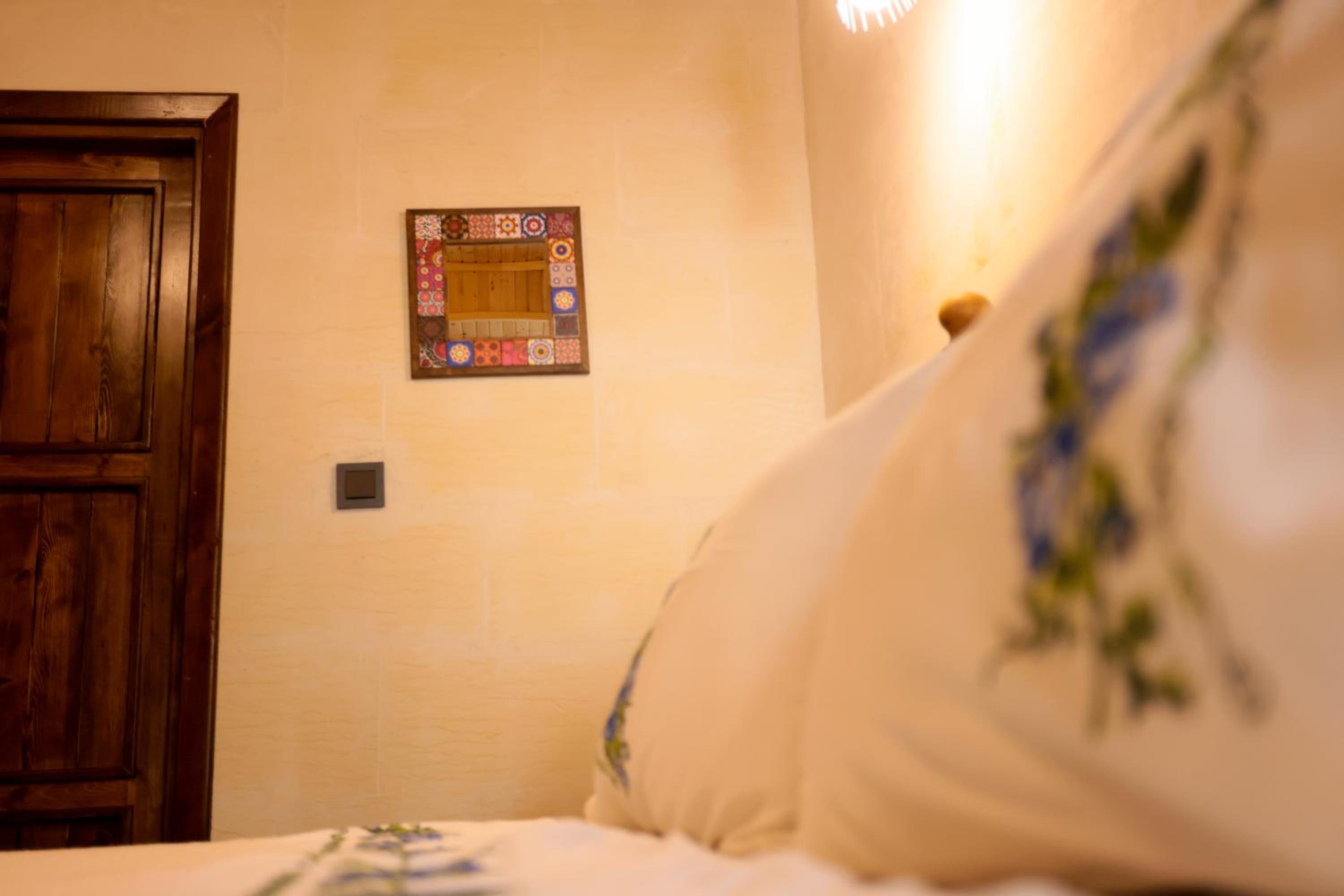 Double Room with Garden View - Photo 6