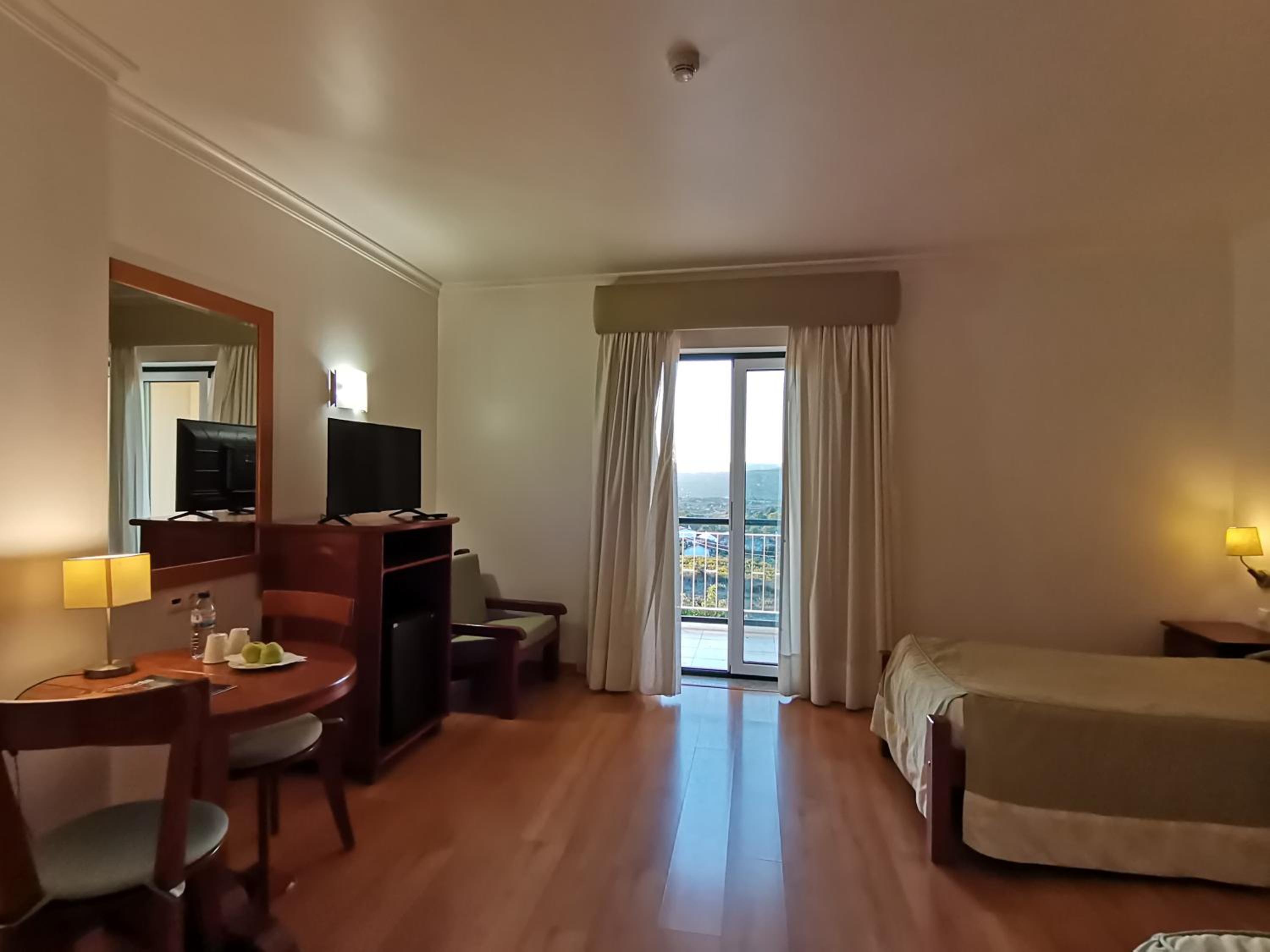 Double or Twin Room photo 2