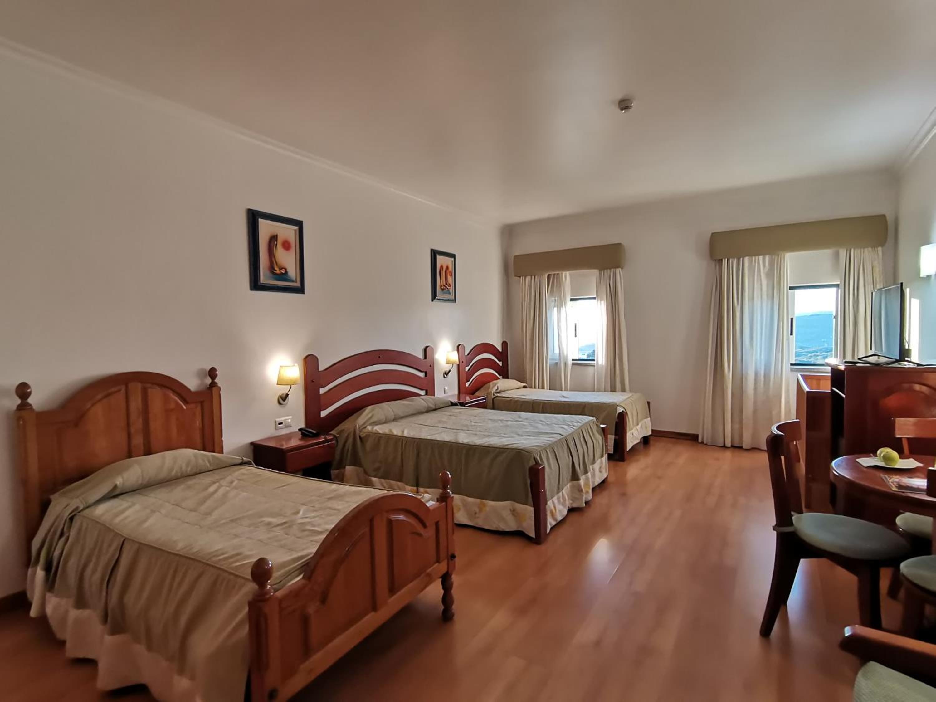 Double Room with Extra Bed photo 3