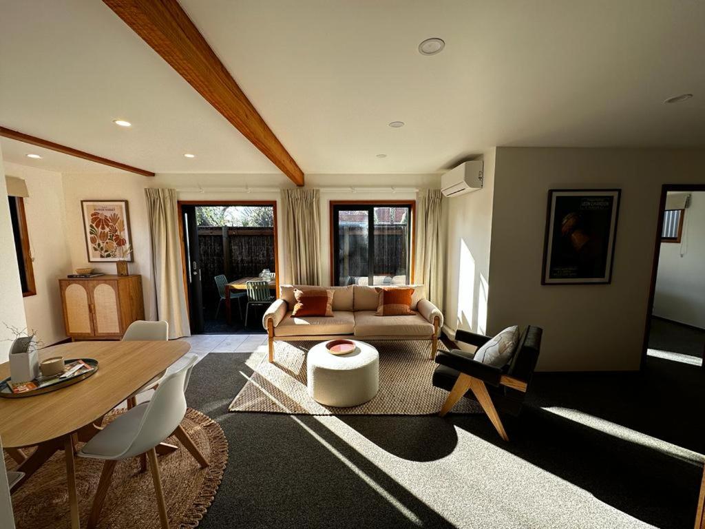 Three-Bedroom Apartment photo 1