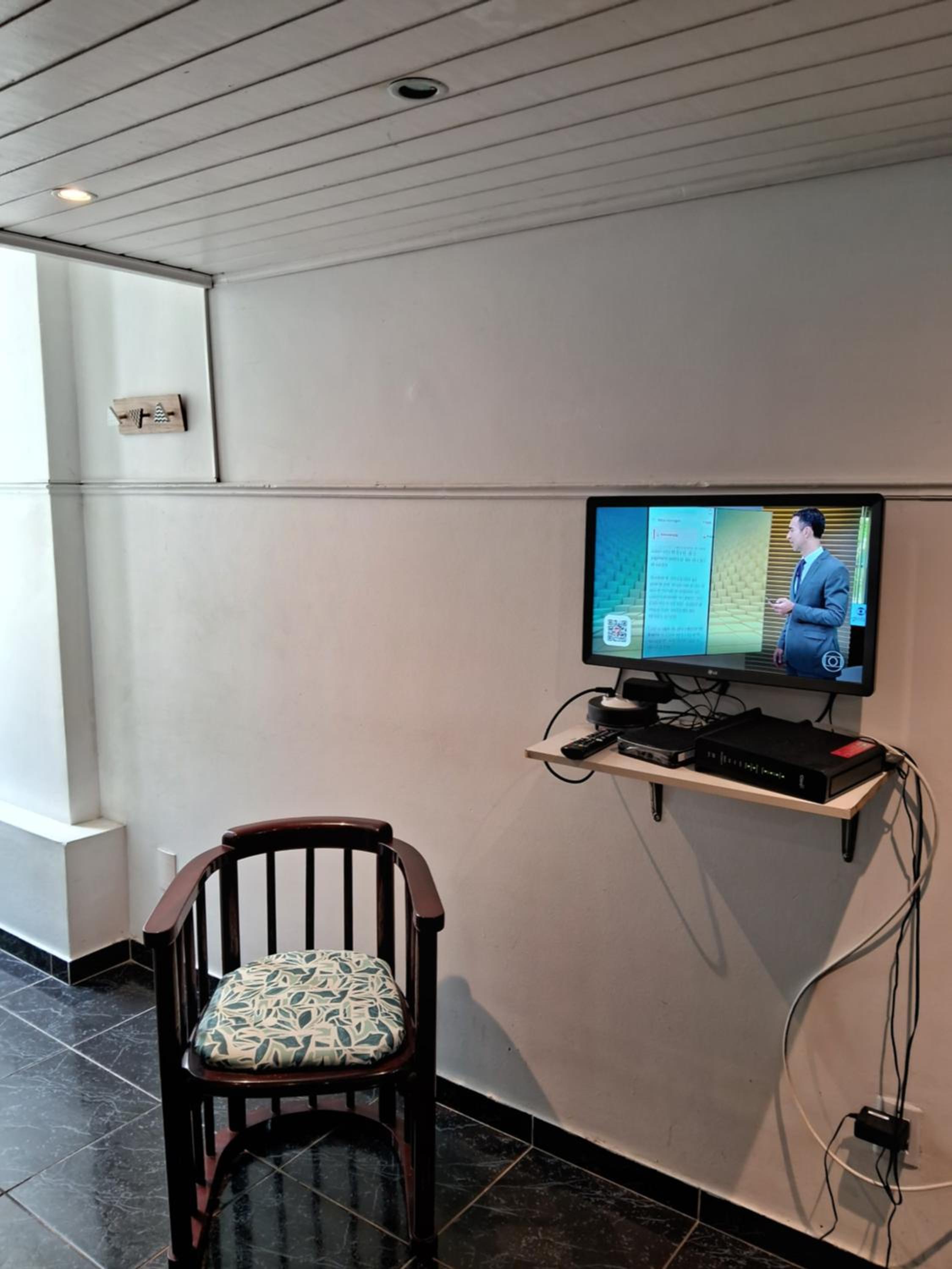 Studio Apartment - Photo 14