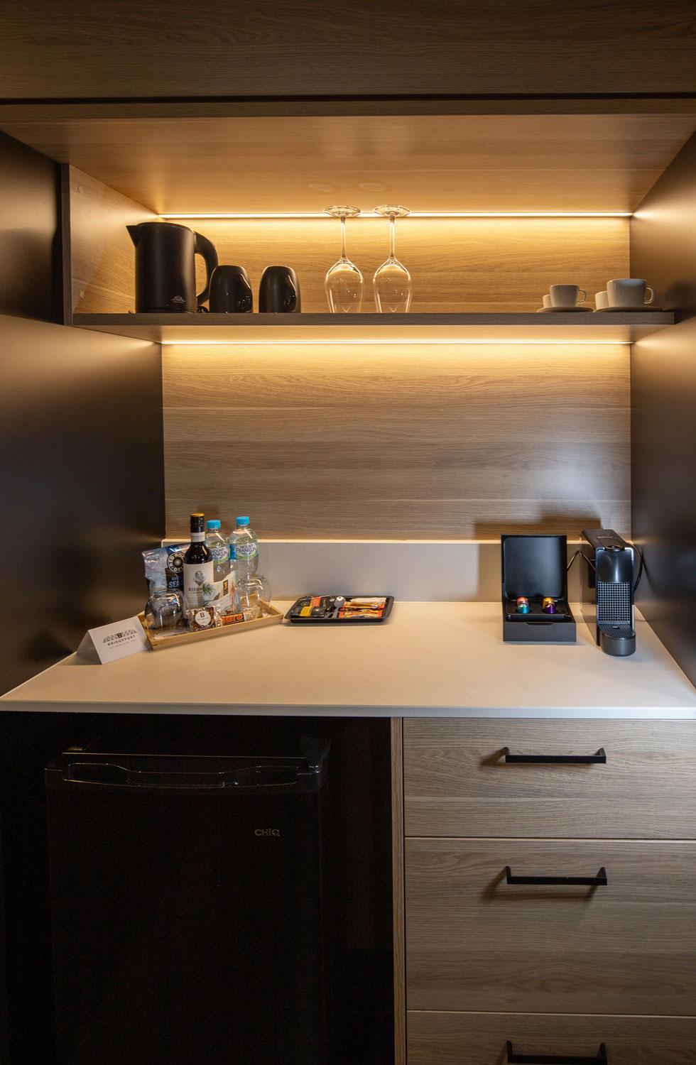 Deluxe Bridgeview Suite photo 3