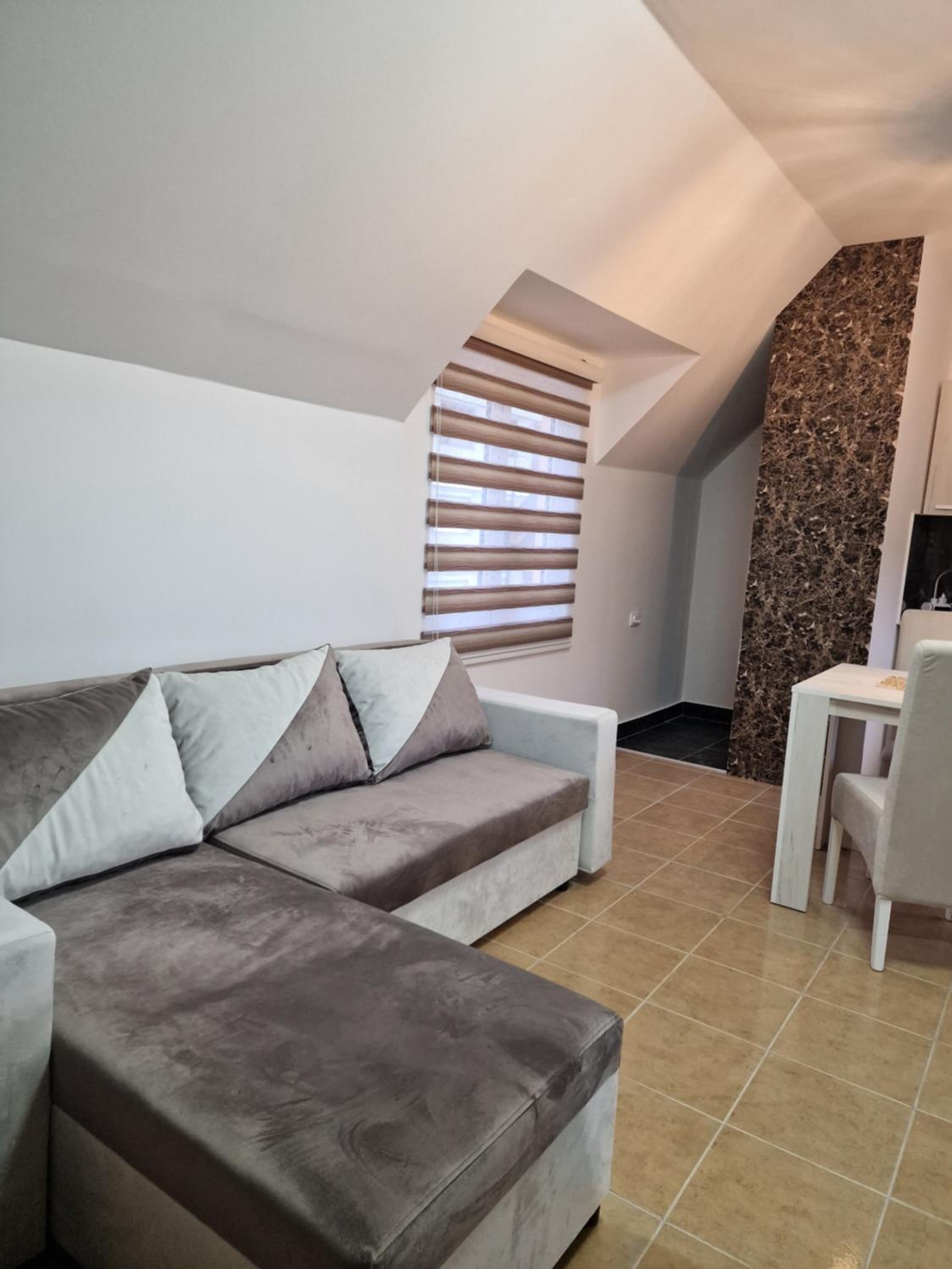One-Bedroom Apartment with City View photo 1