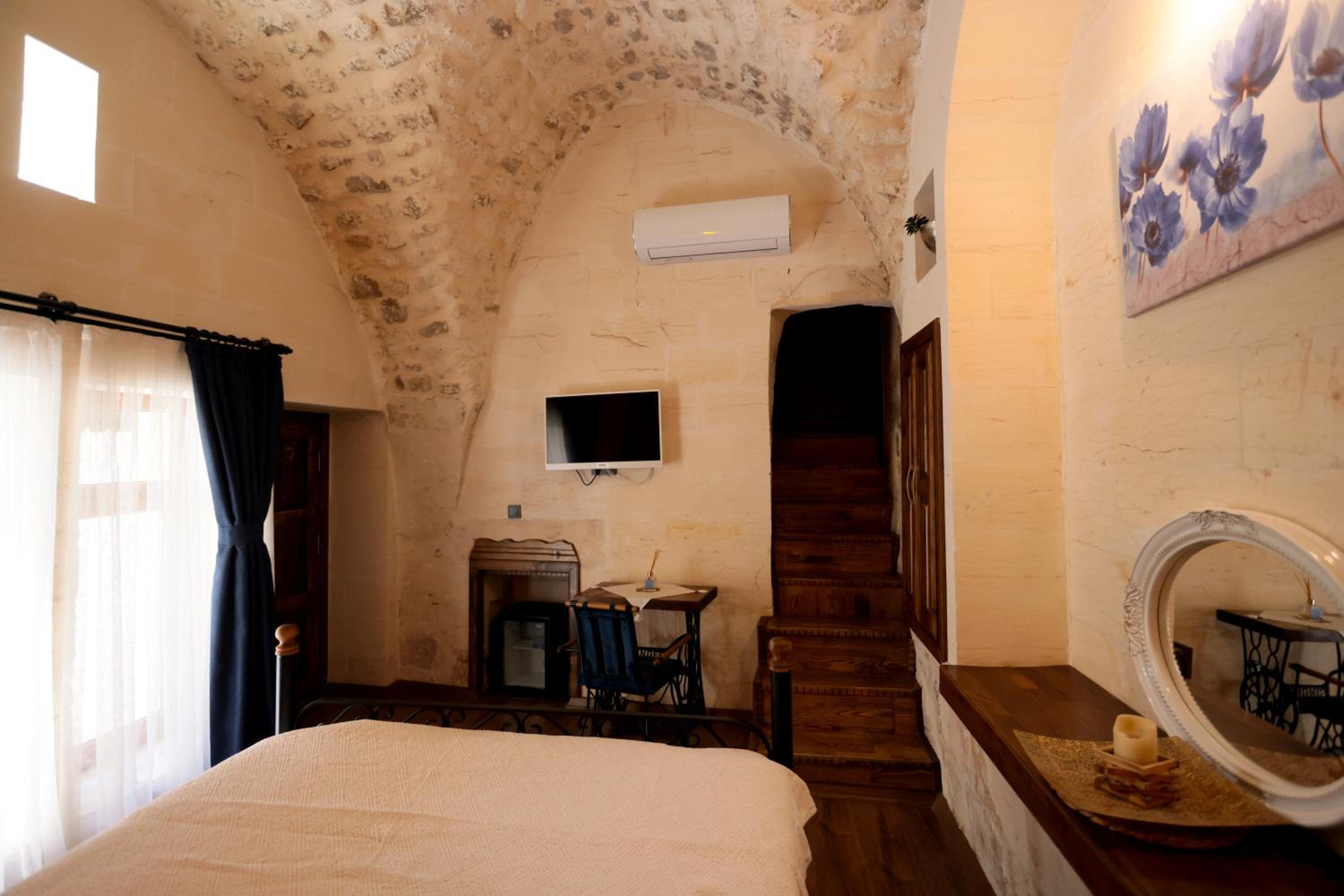Double Room with Garden View - Photo 4
