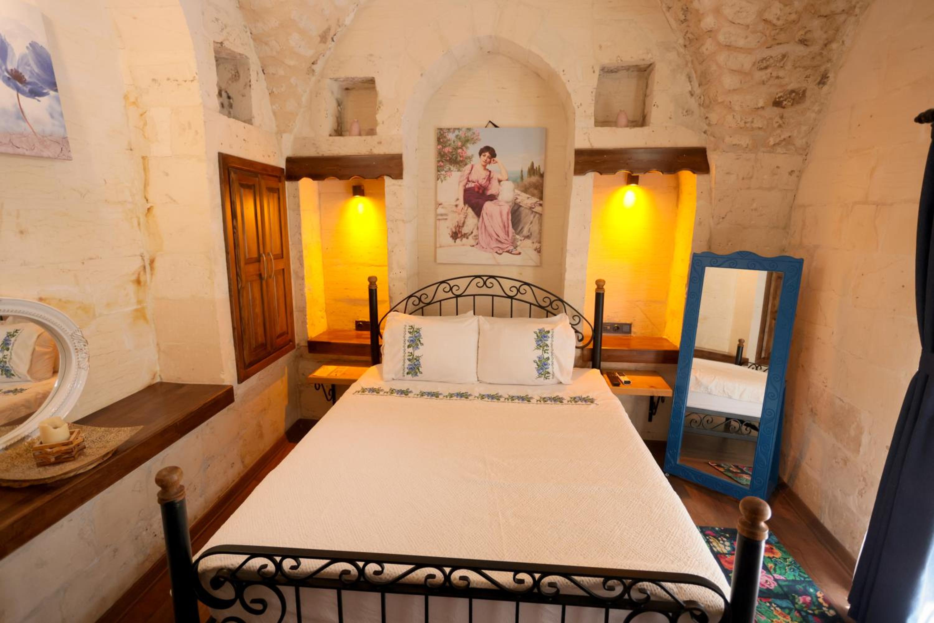 Double Room with Garden View - Photo 2