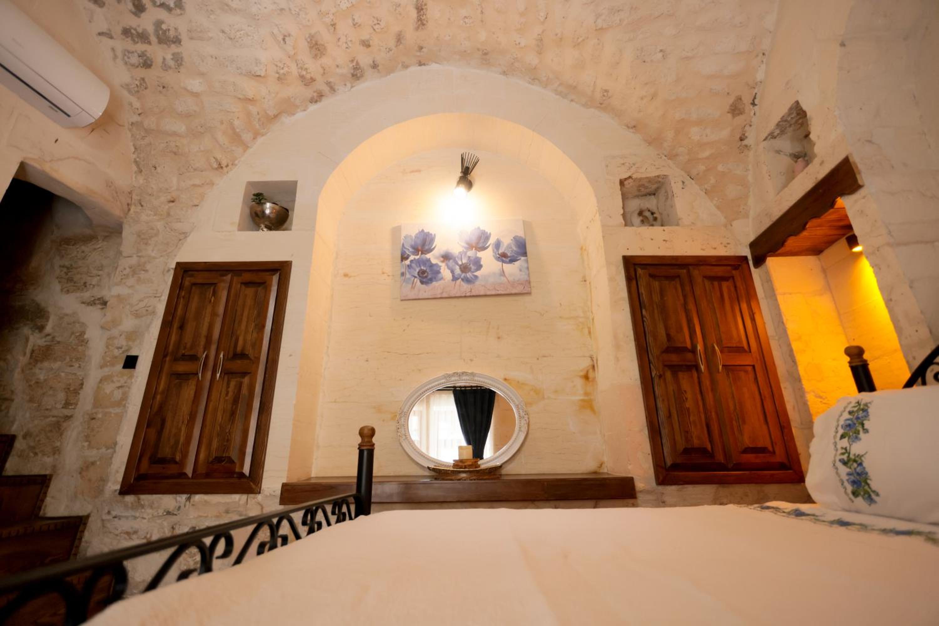 Double Room with Garden View - Photo 3
