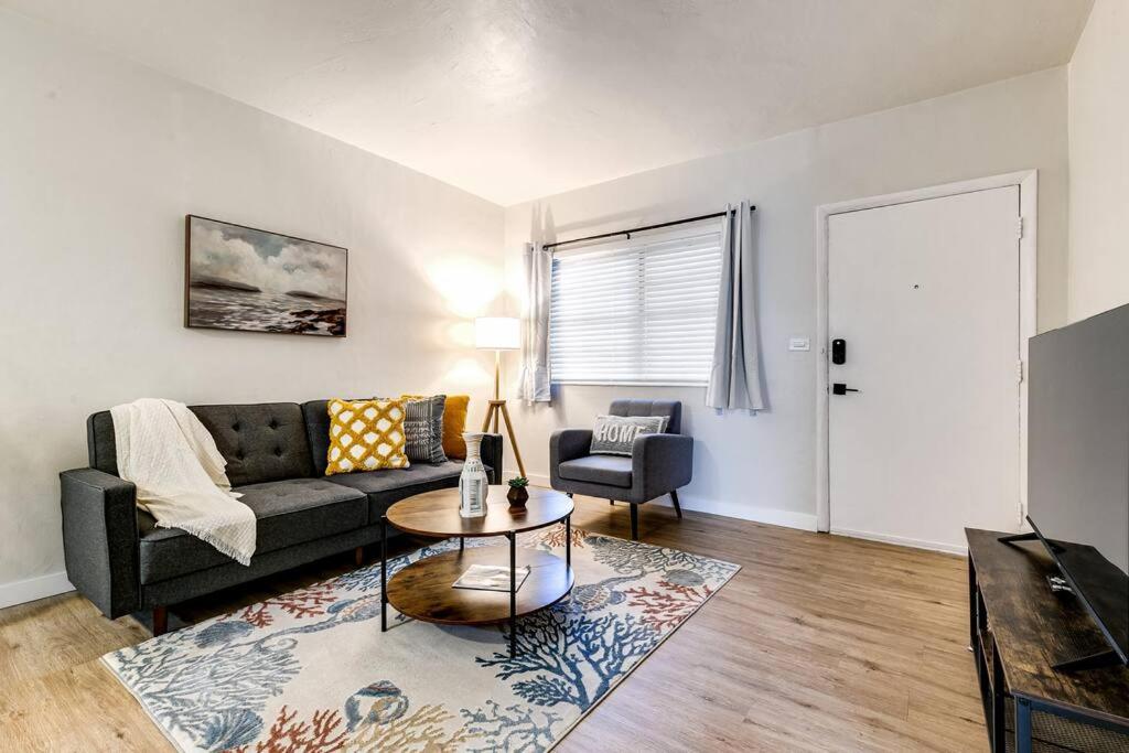 Two-Bedroom Apartment photo 2