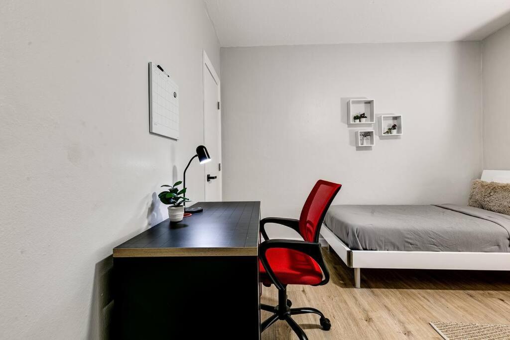Two-Bedroom Apartment photo 2