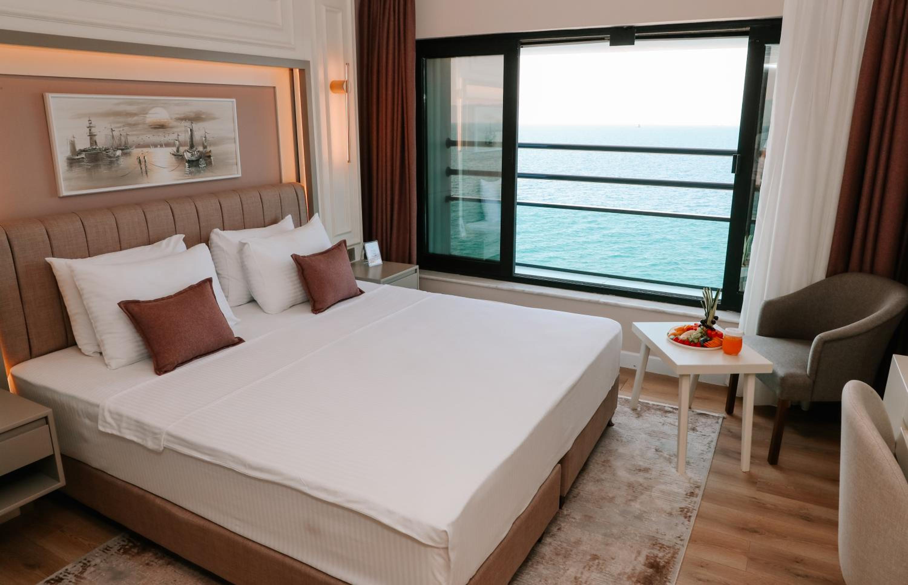 Suite with Sea View - Photo 1