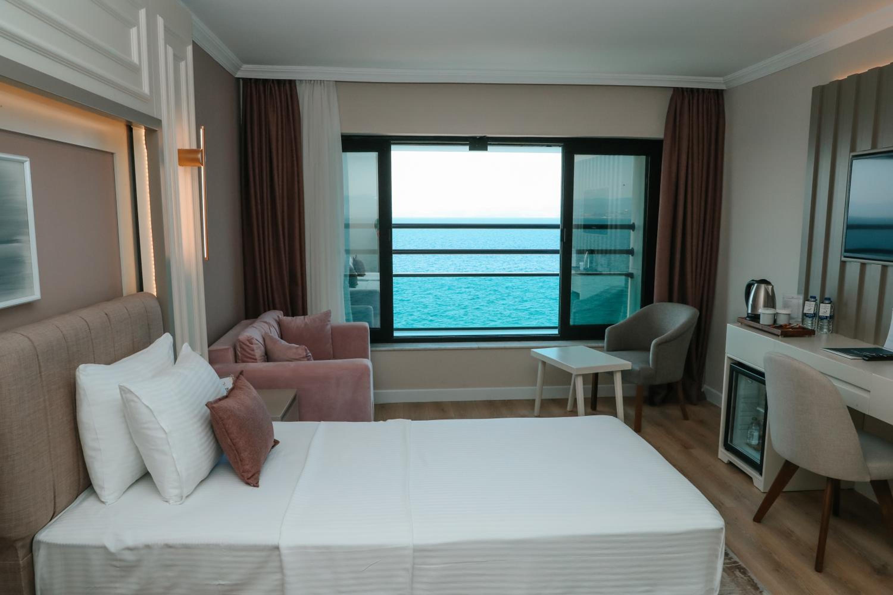 Deluxe Double Room - Photo 5