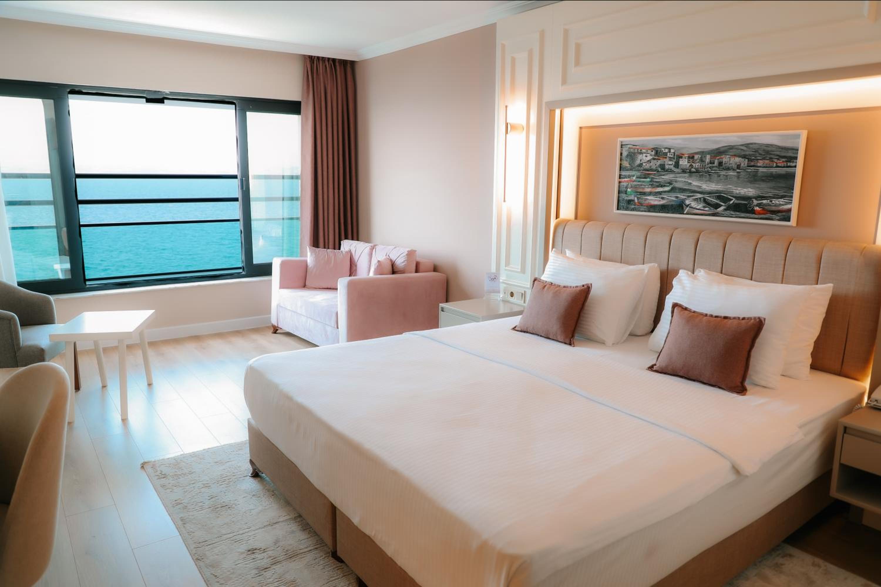 Deluxe Double Room - Photo 1