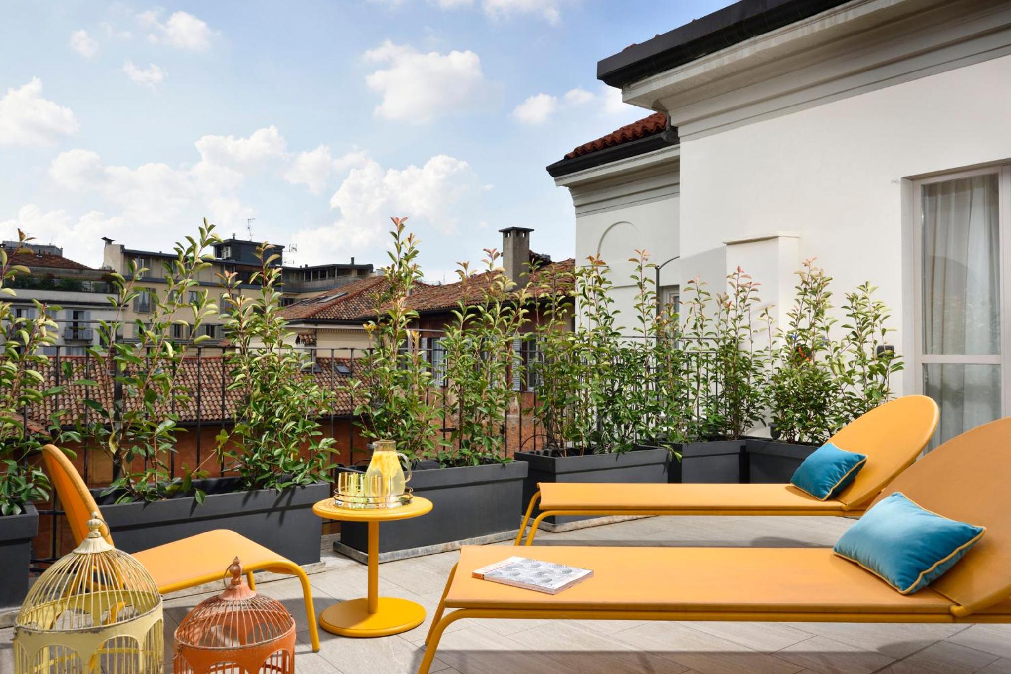 Premium Queen Room with Terrace Access