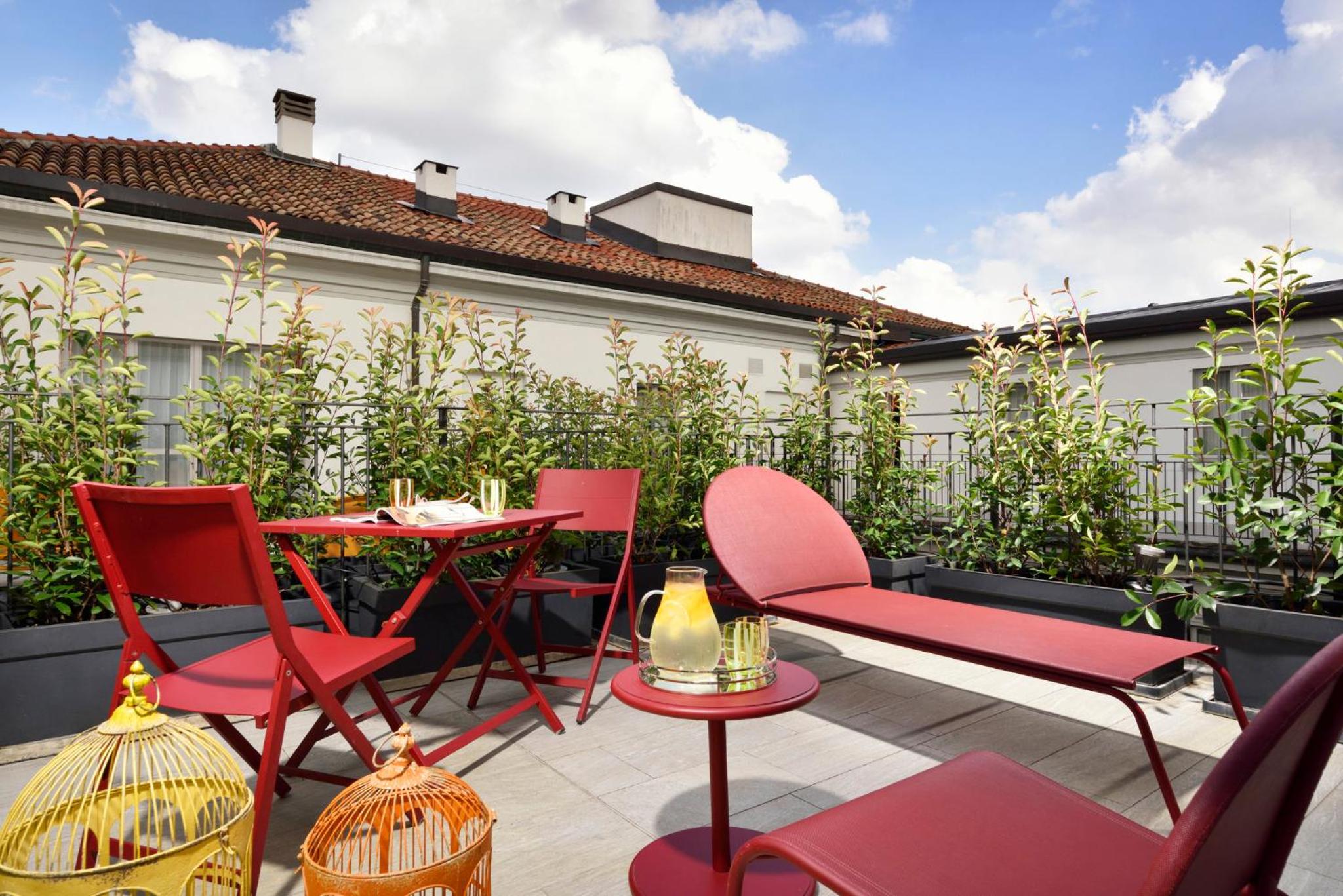 Premium Queen Room with Terrace Access thumbnail 5