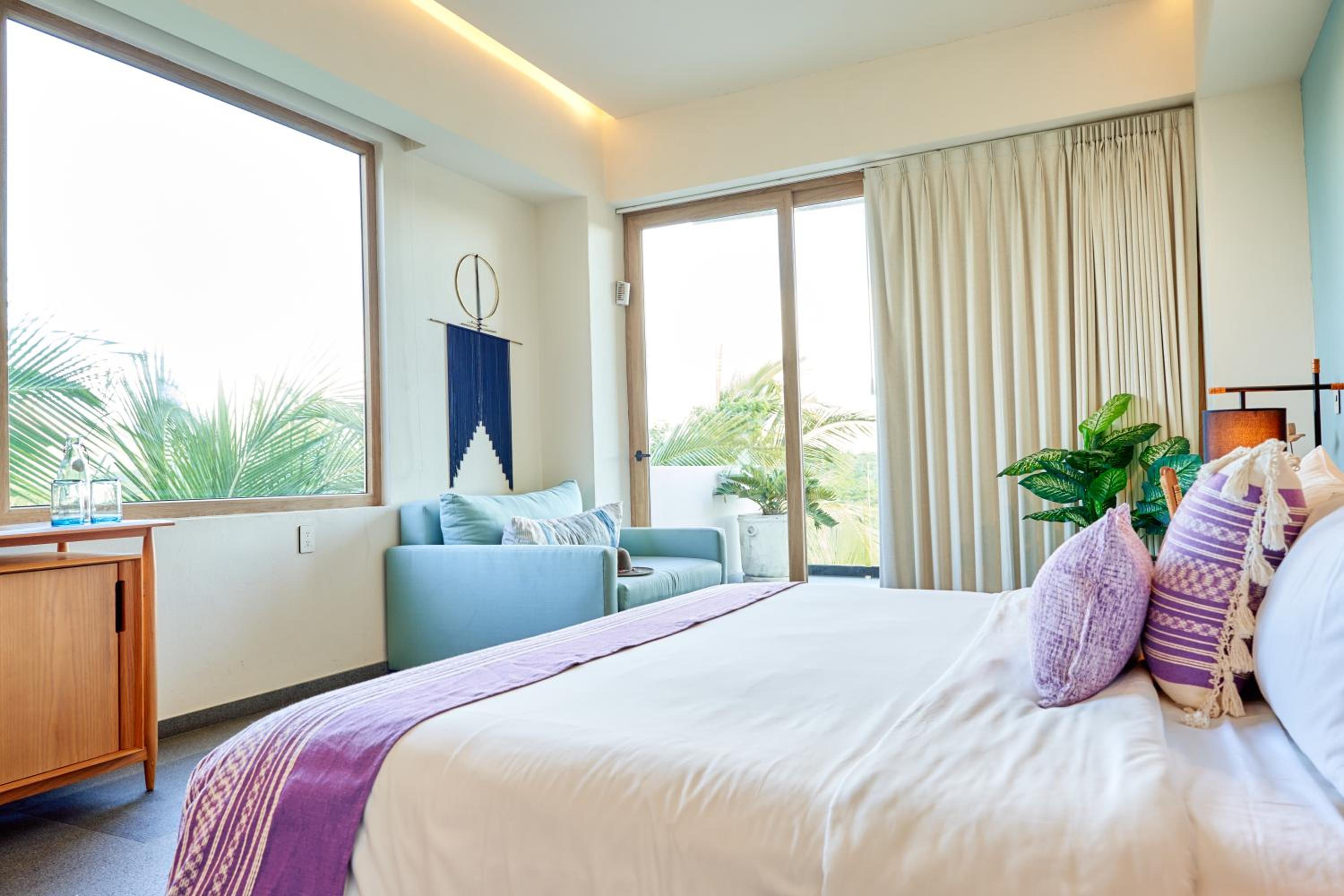 Deluxe Double Room with Extra Bed - Photo 3