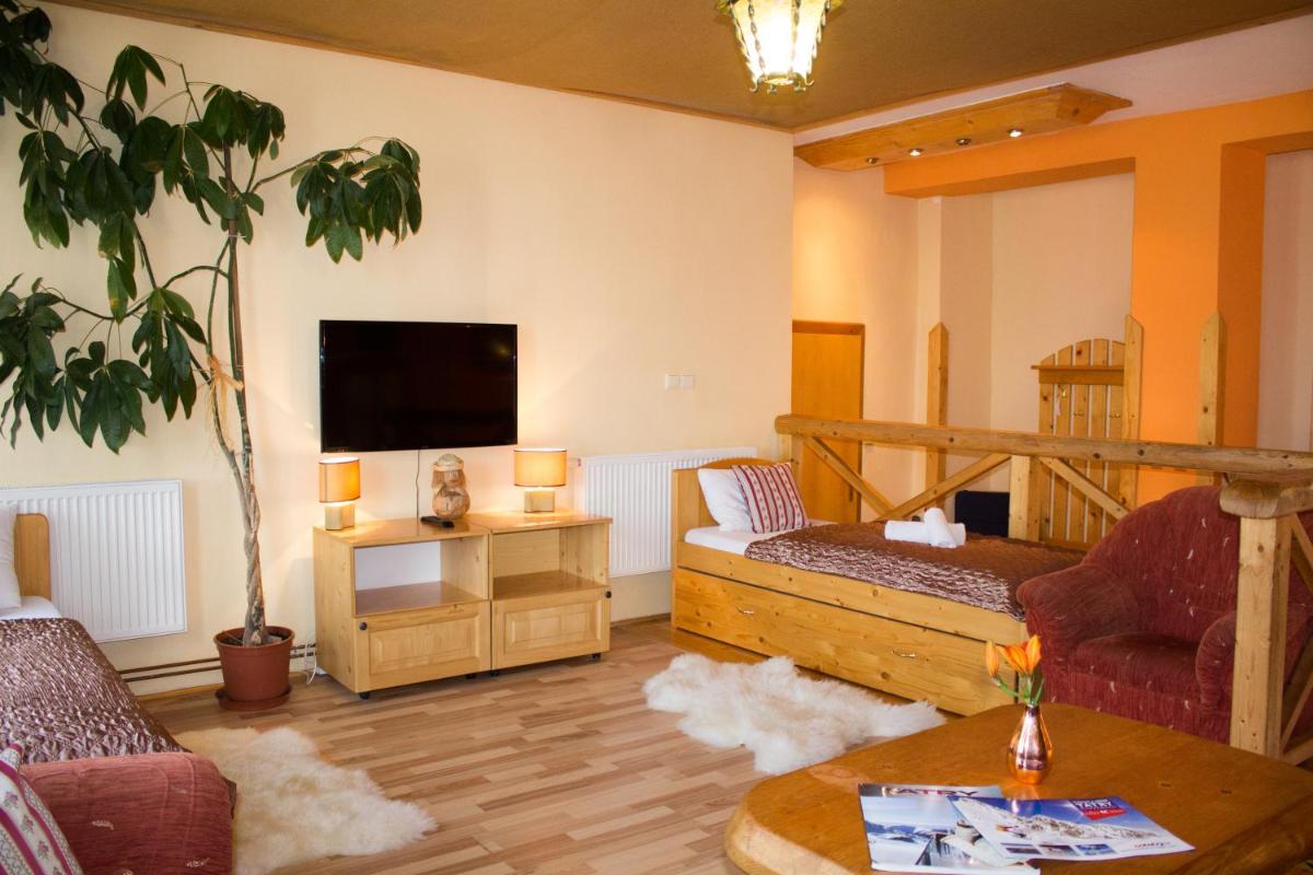 Deluxe Apartment photo 2