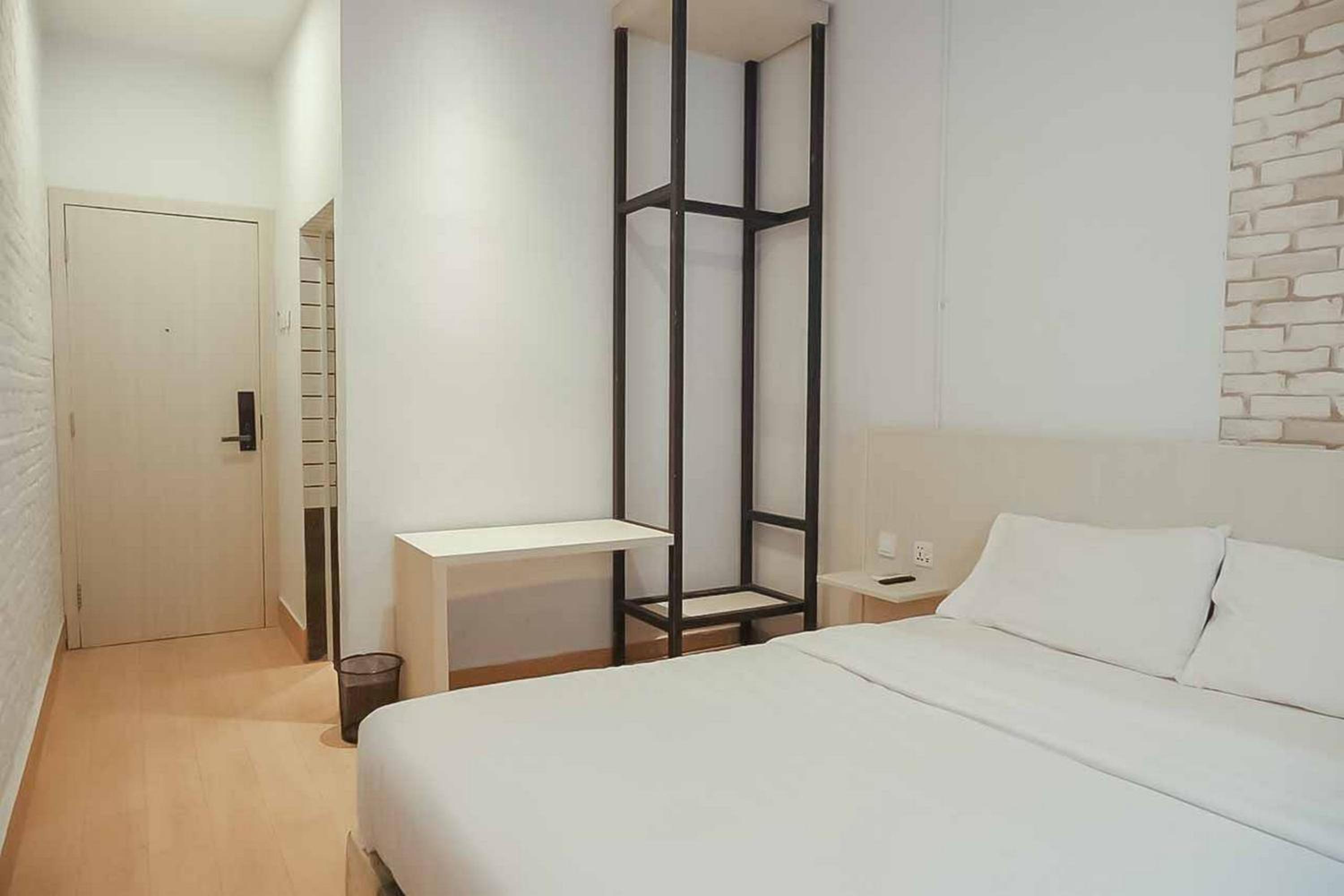 Standard Double Room - Photo 6